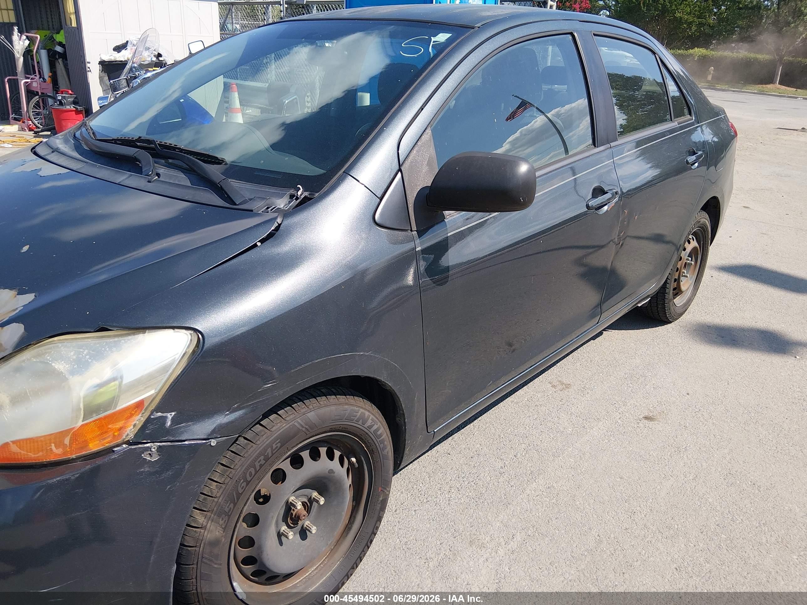 2008 Toyota Yaris Black vin: JTDBT923081230526