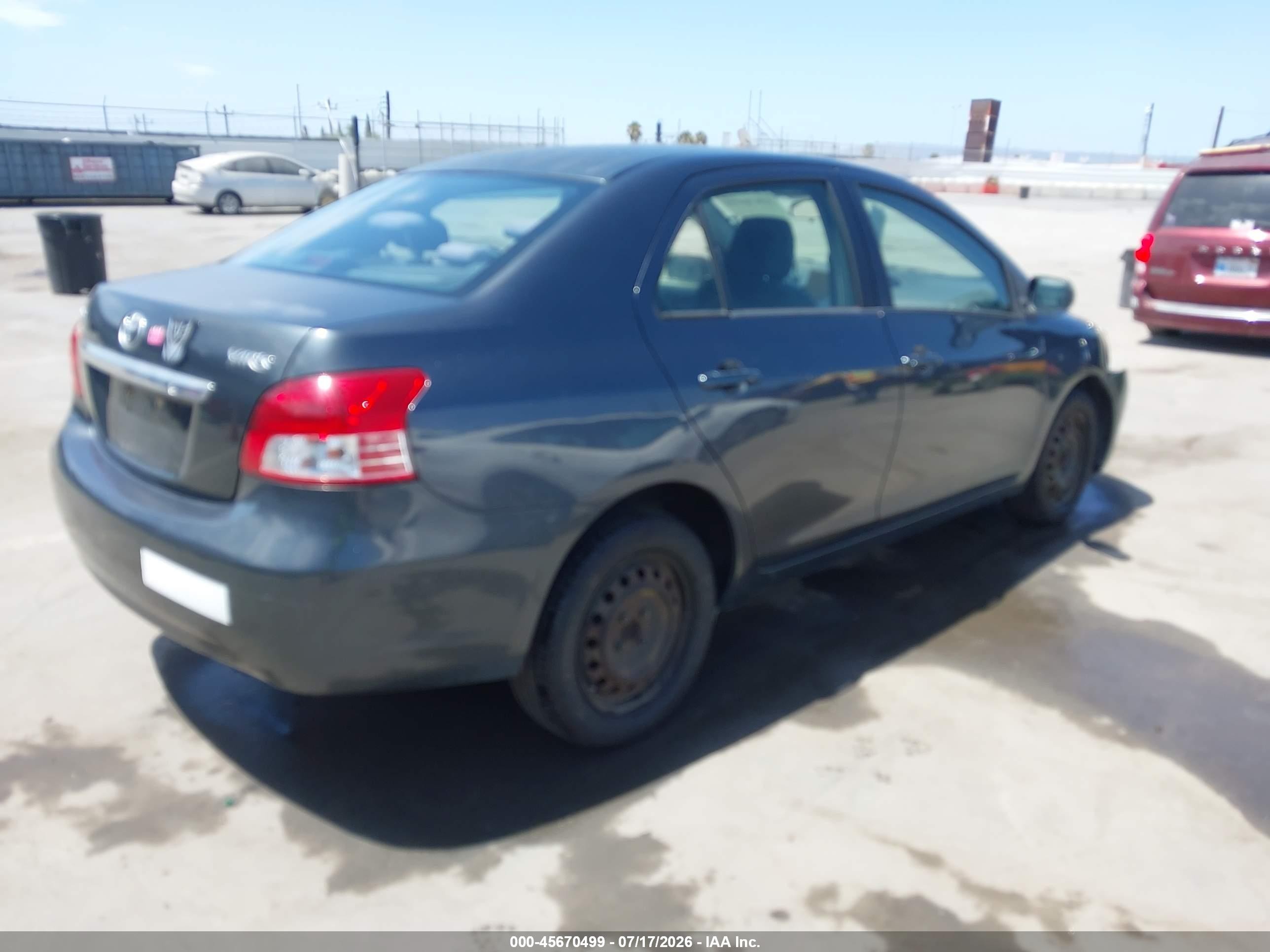 2008 Toyota Yaris   Gray vin: JTDBT923081262599