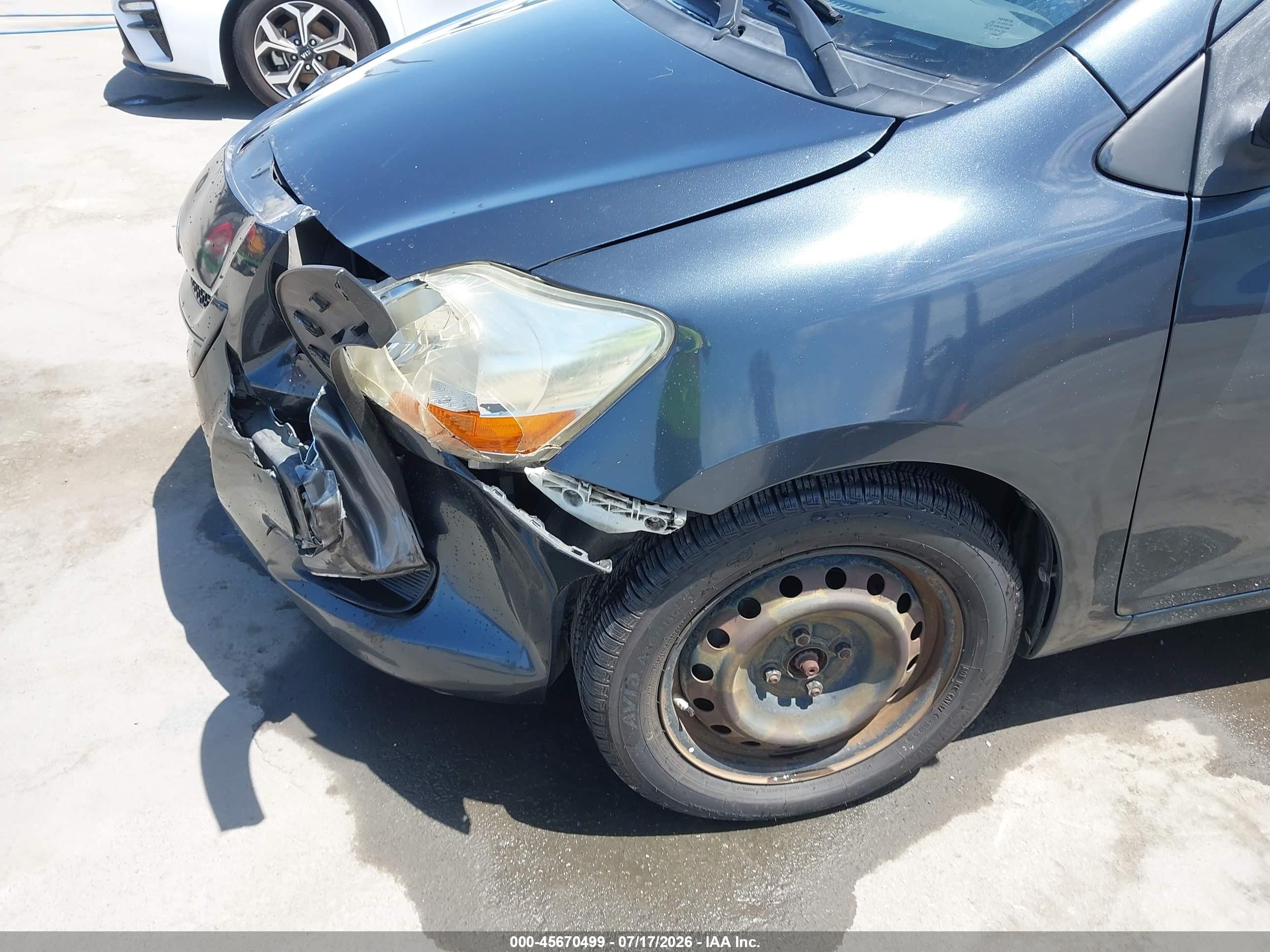 2008 Toyota Yaris   Gray vin: JTDBT923081262599