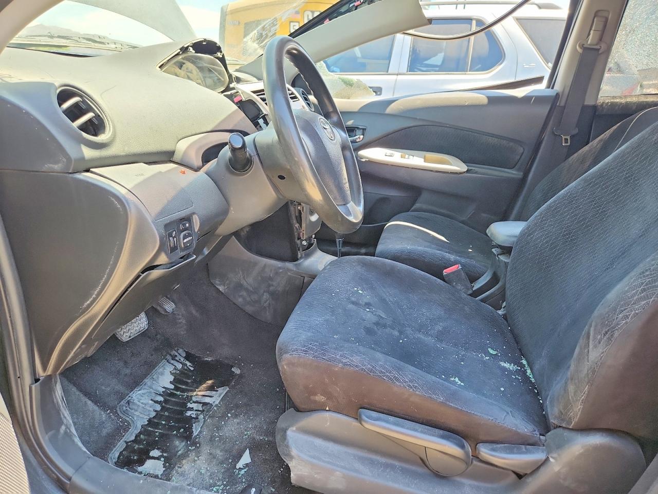 2008 Toyota Yaris Base Синий vin: JTDBT923081270802