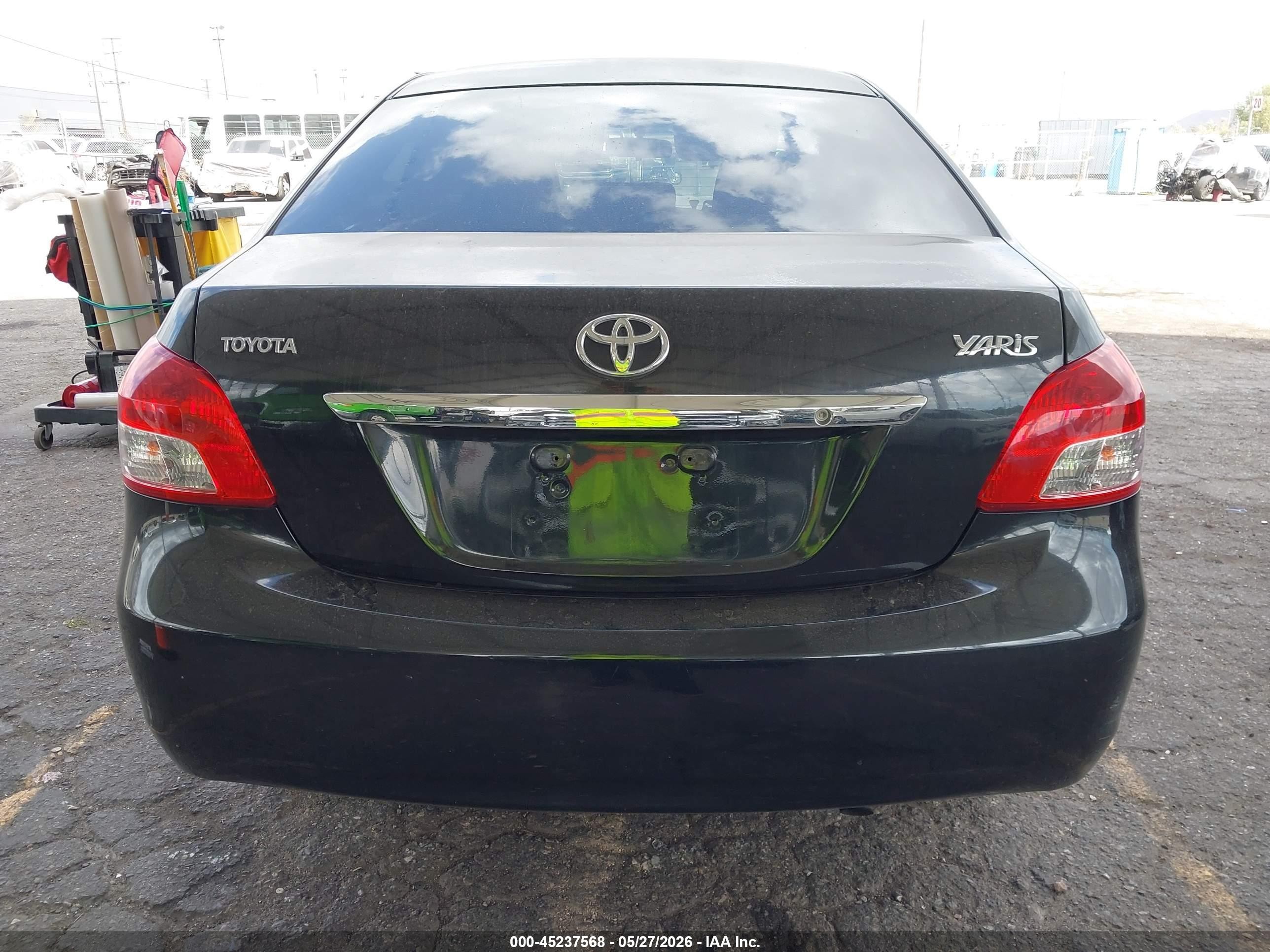 2008 Toyota Yaris   Black vin: JTDBT923081271867