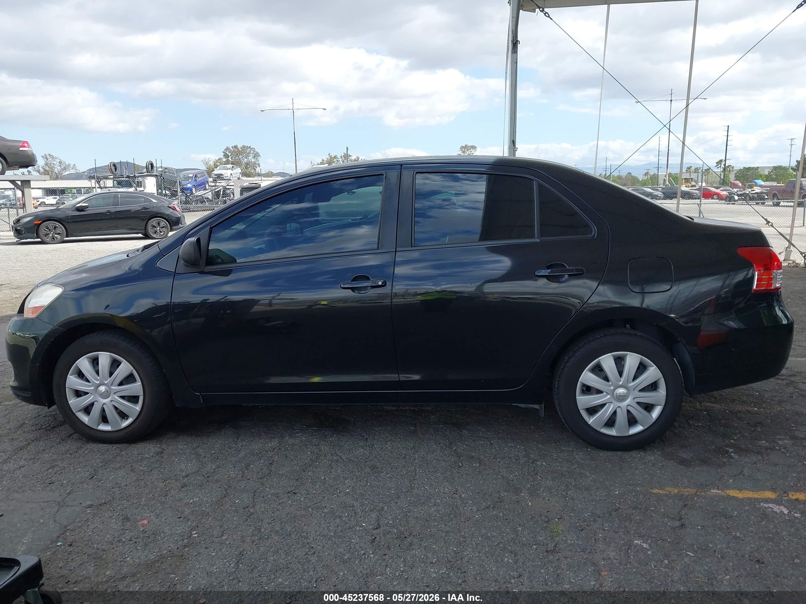 2008 Toyota Yaris   Black vin: JTDBT923081271867