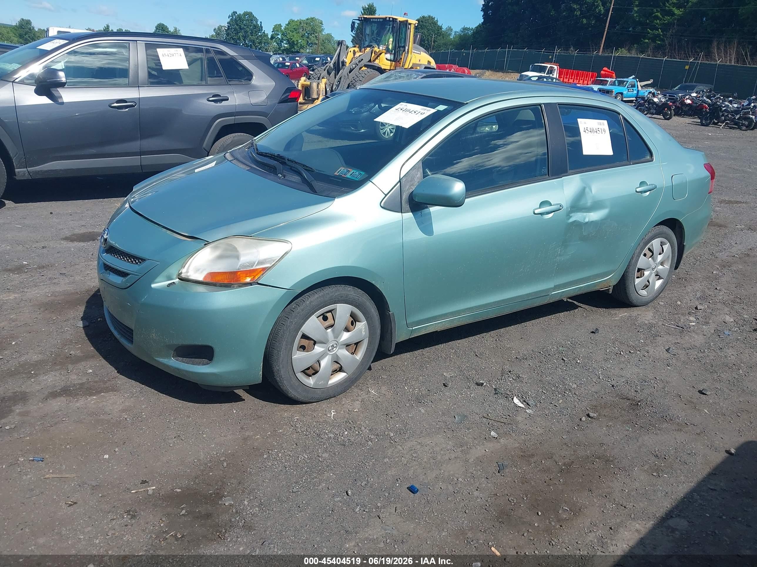 2008 Toyota Yaris   Green vin: JTDBT923084025979