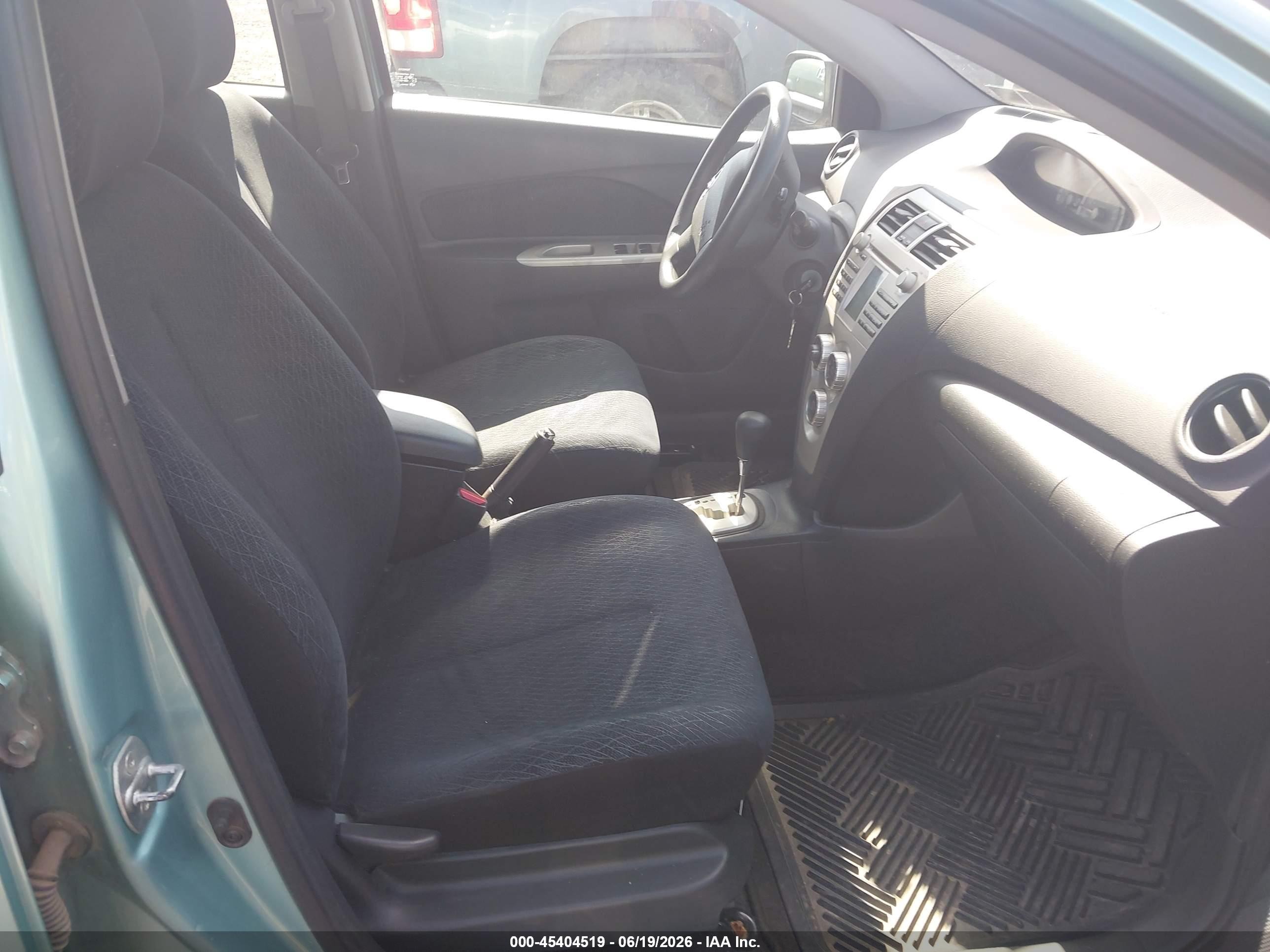 2008 Toyota Yaris   Green vin: JTDBT923084025979