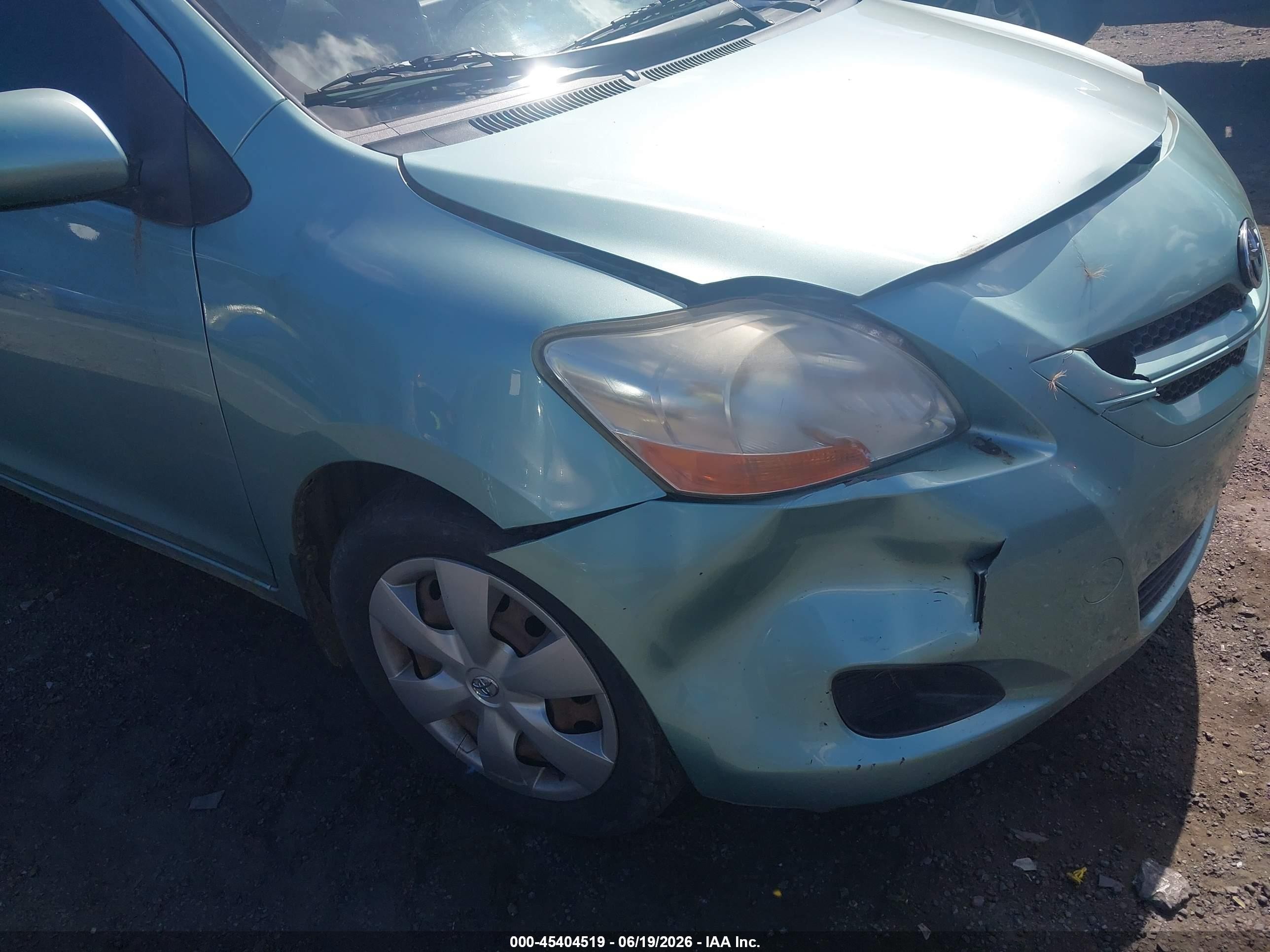 2008 Toyota Yaris   Green vin: JTDBT923084025979