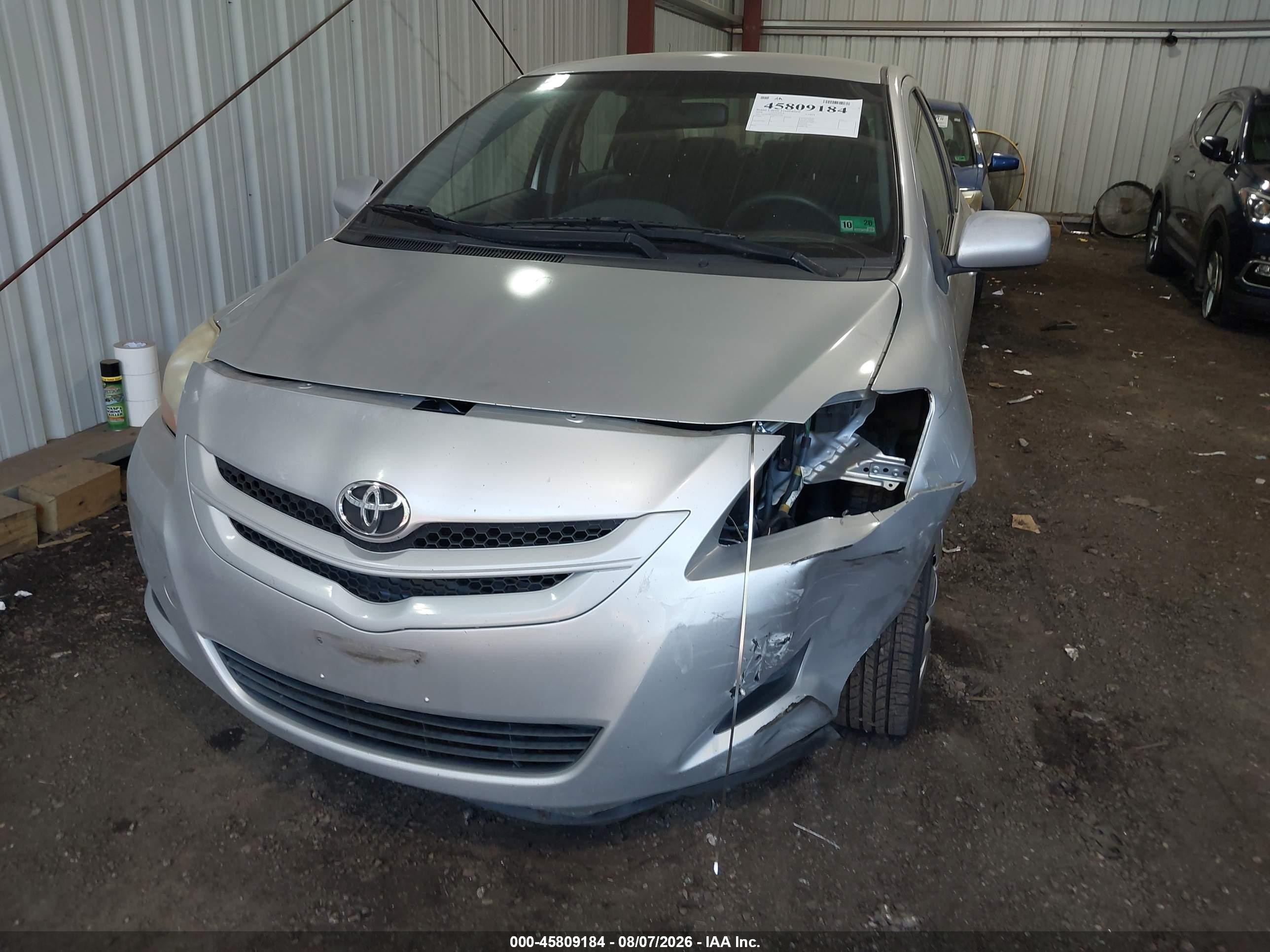 2008 Toyota Yaris   Gray vin: JTDBT923084037484