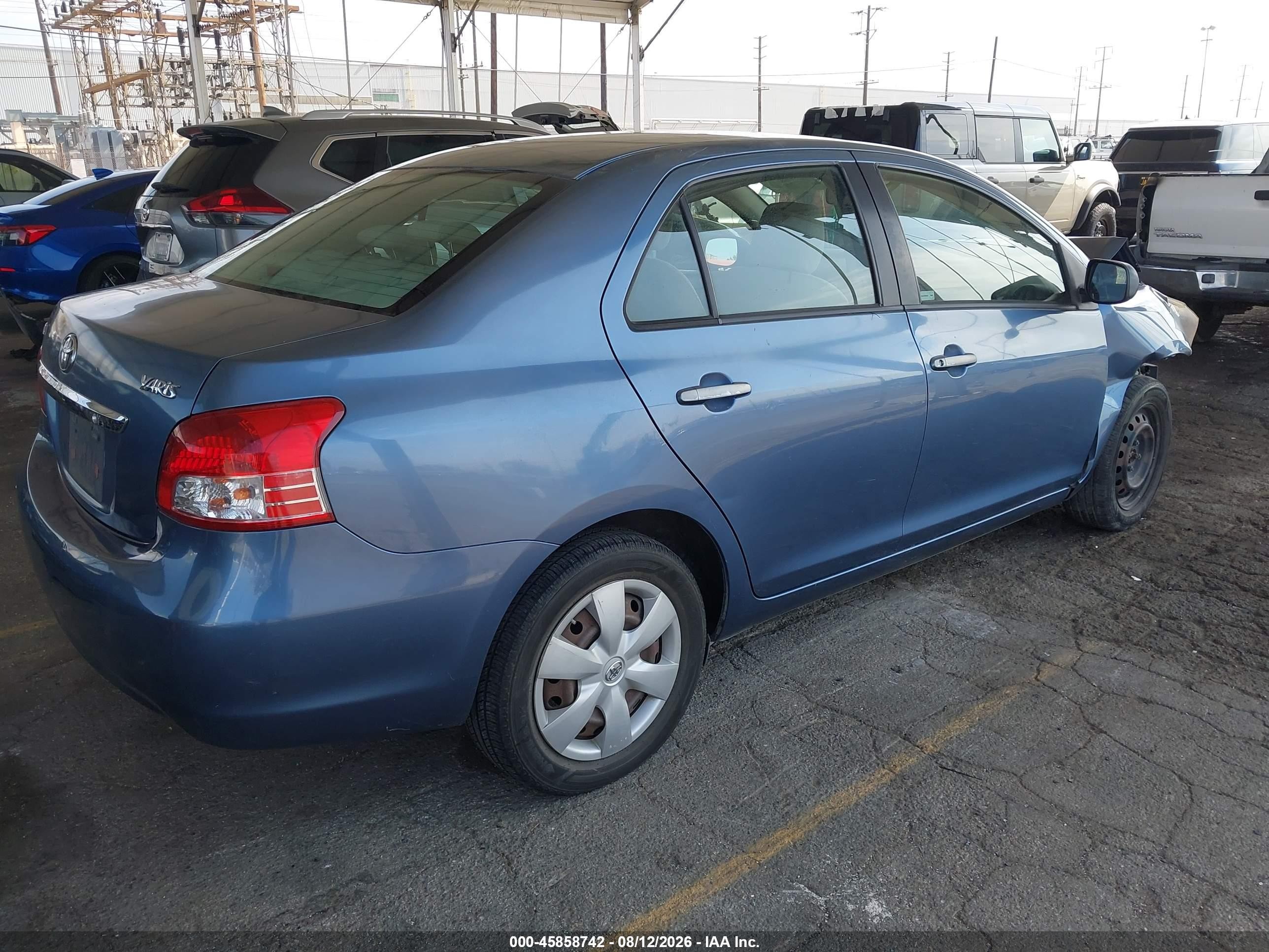 2008 Toyota Yaris   Blue vin: JTDBT923184034075
