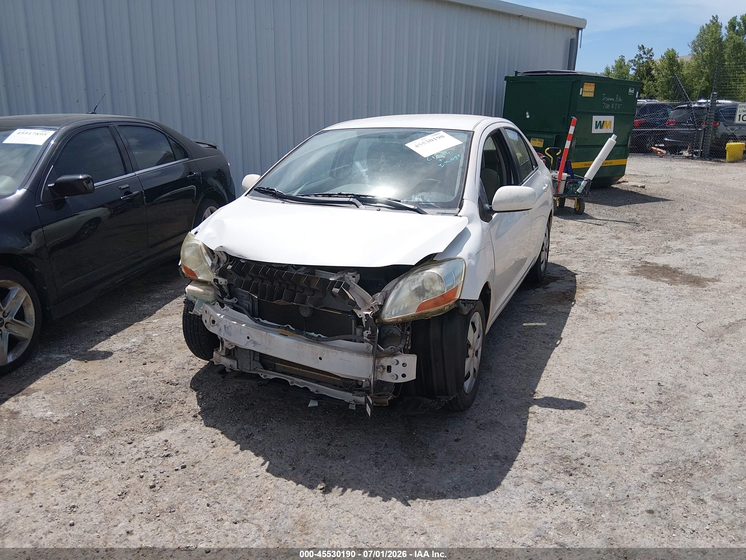 2008 Toyota Yaris   White vin: JTDBT923481237334