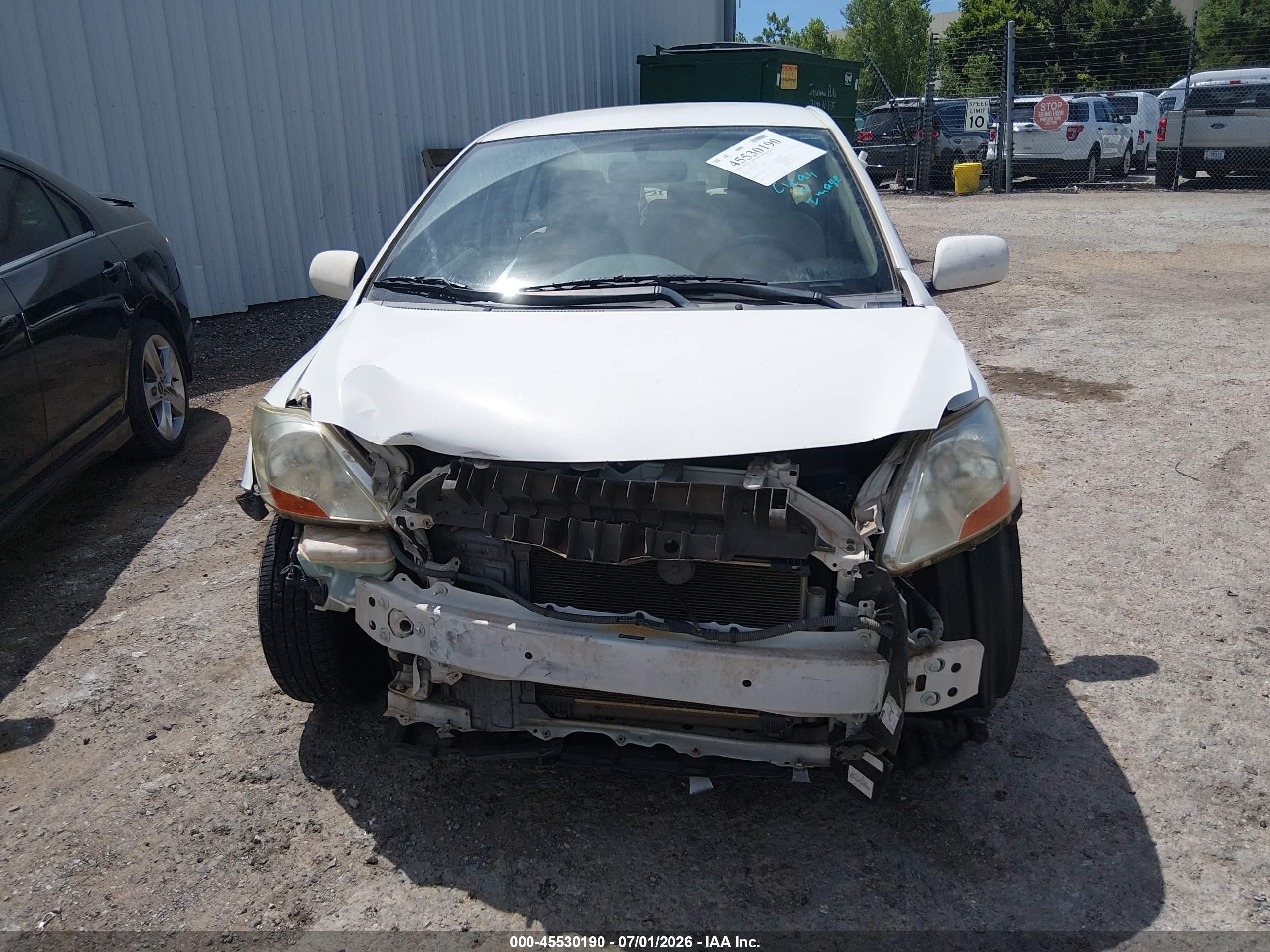 2008 Toyota Yaris   White vin: JTDBT923481237334
