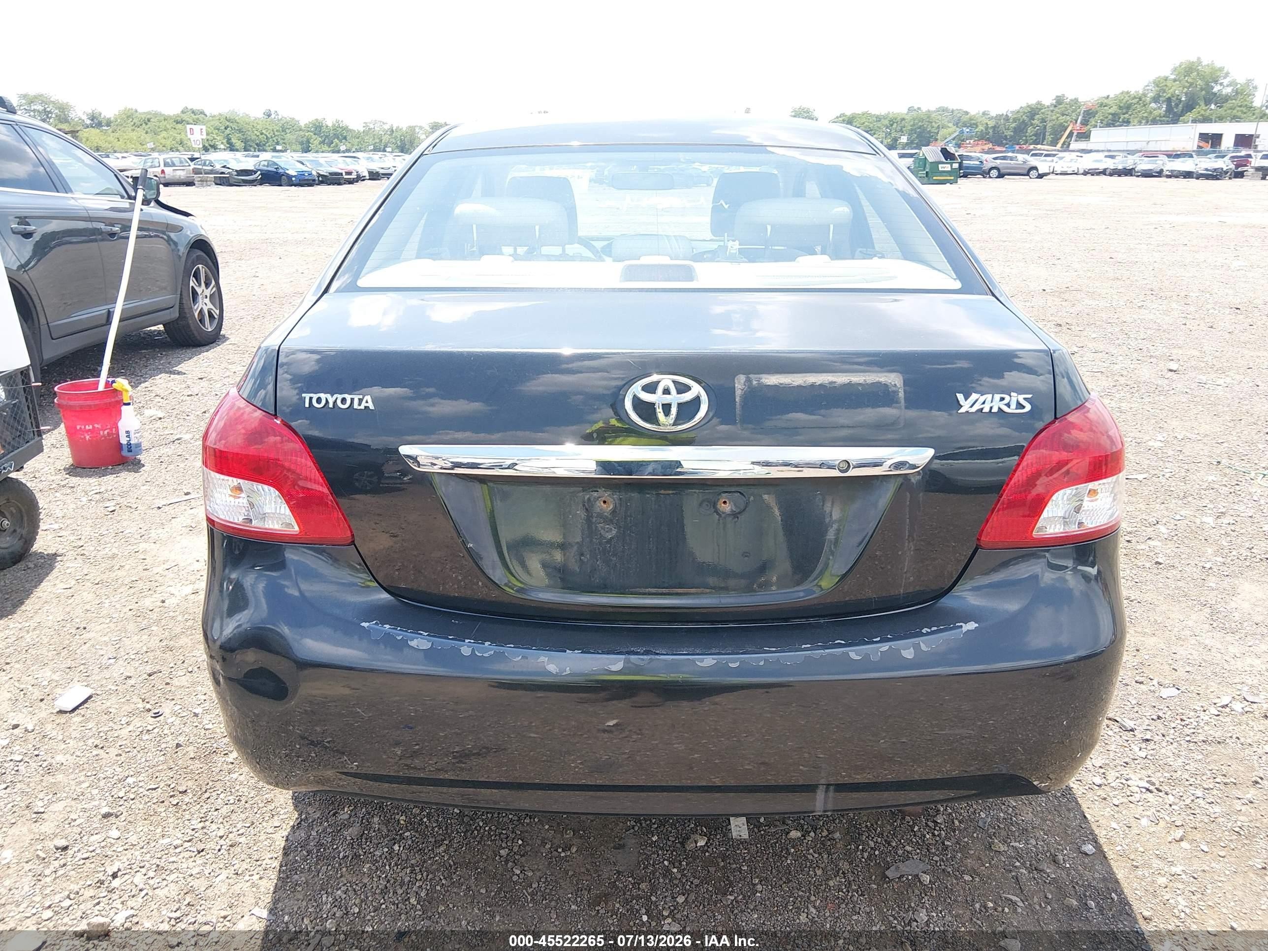 2007 Toyota Yaris   Black vin: JTDBT923771173353
