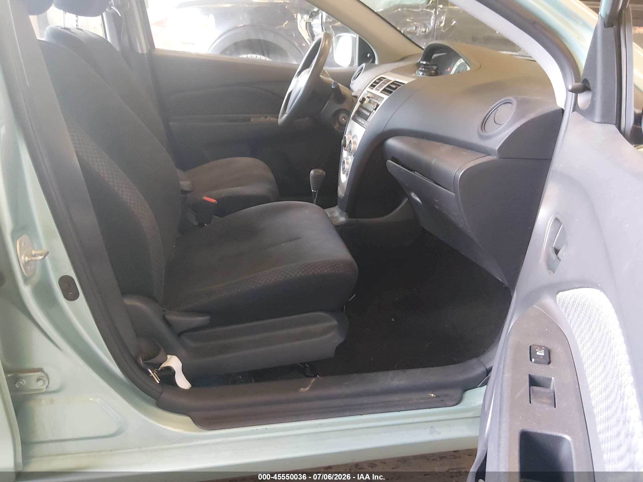 2008 Toyota Yaris   Light Blue vin: JTDBT923881267775