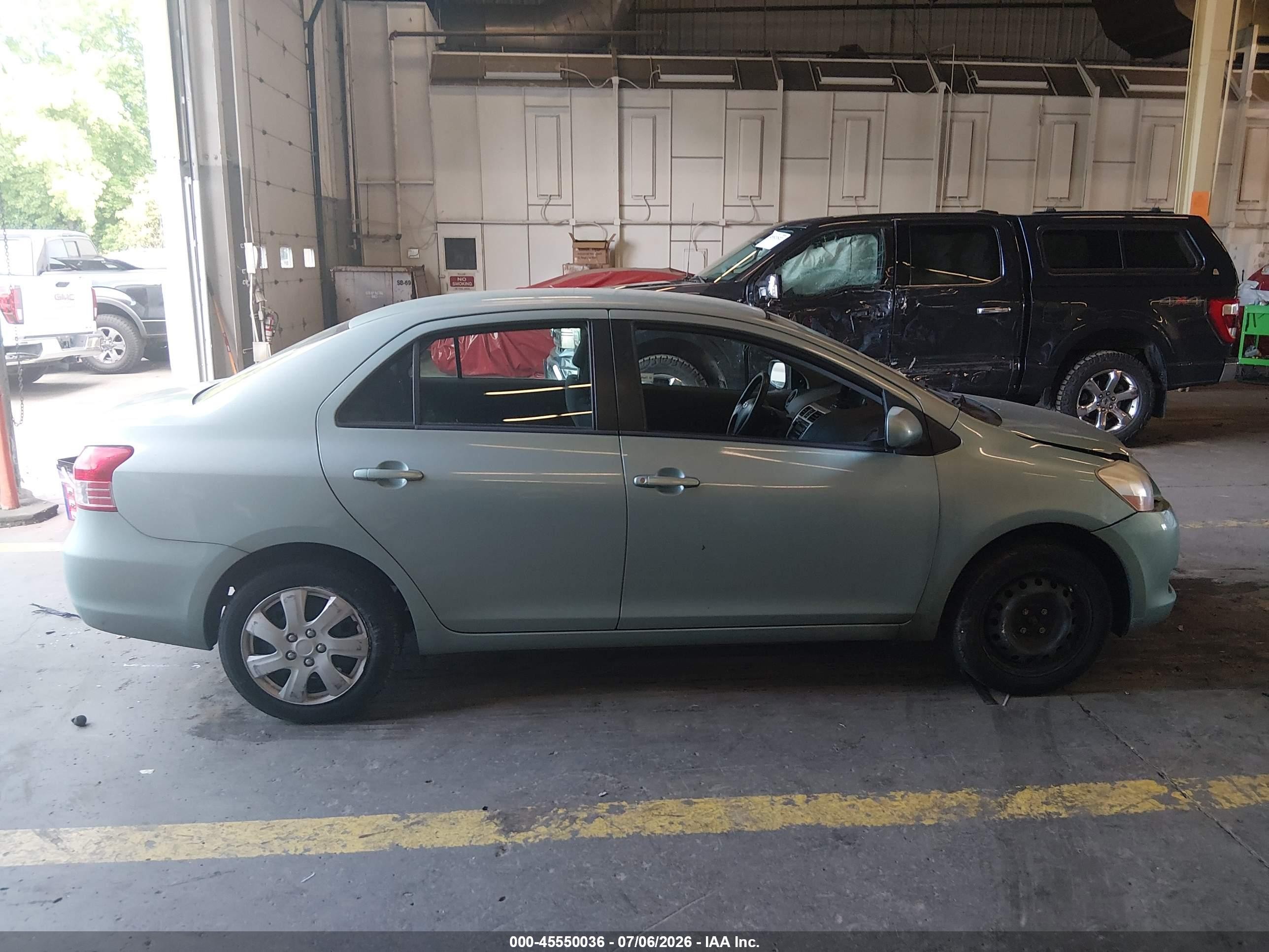 2008 Toyota Yaris   Light Blue vin: JTDBT923881267775