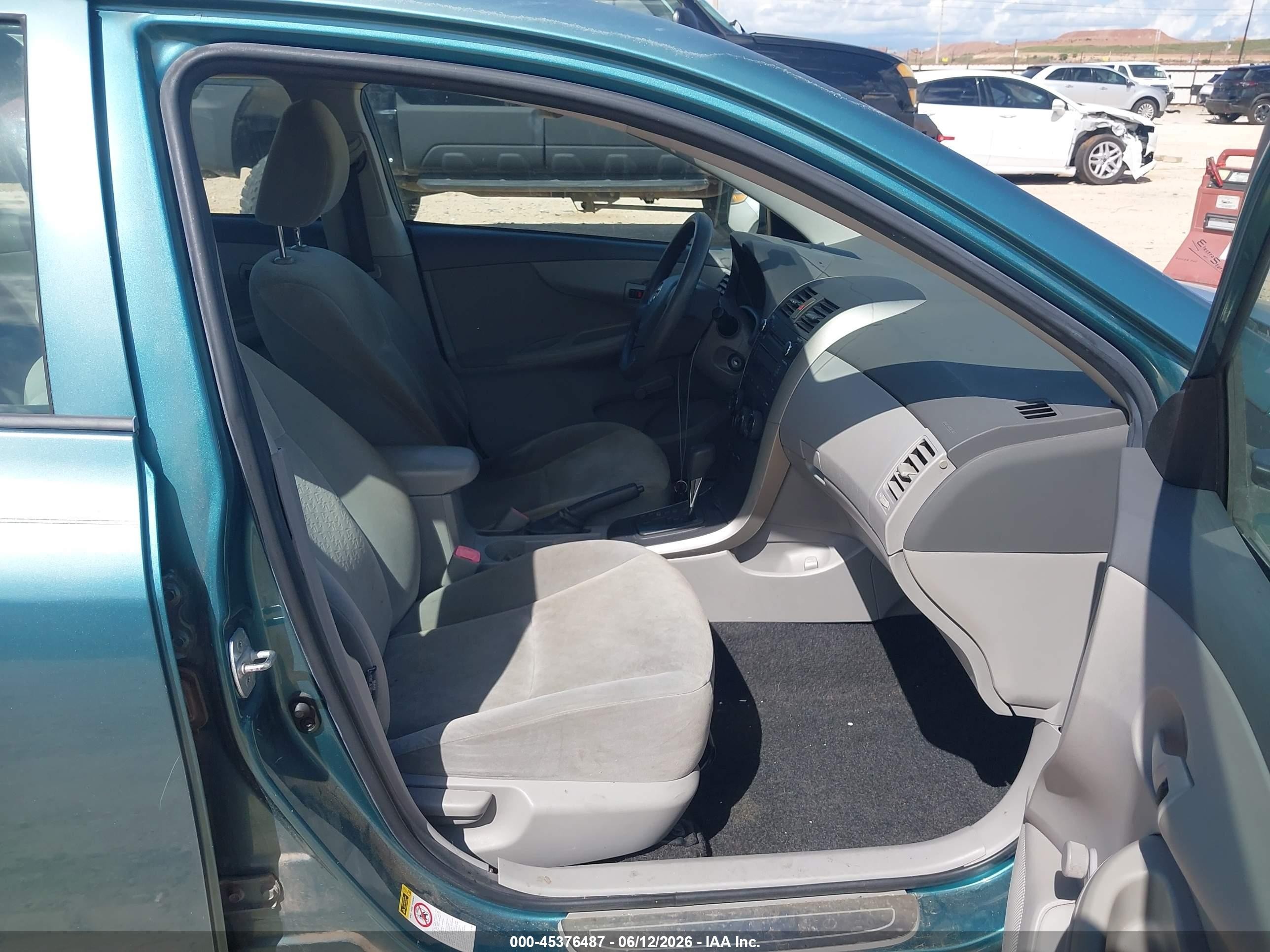 2010 Toyota Corolla Green vin: JTDBU4EE0A9102310