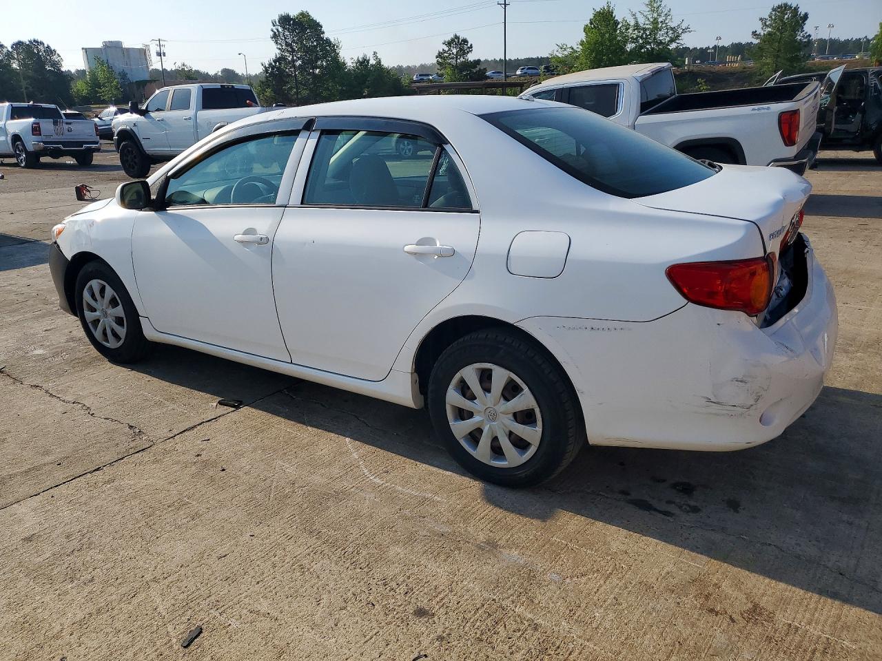 2010 Toyota Corolla Le White vin: JTDBU4EE0A9112464