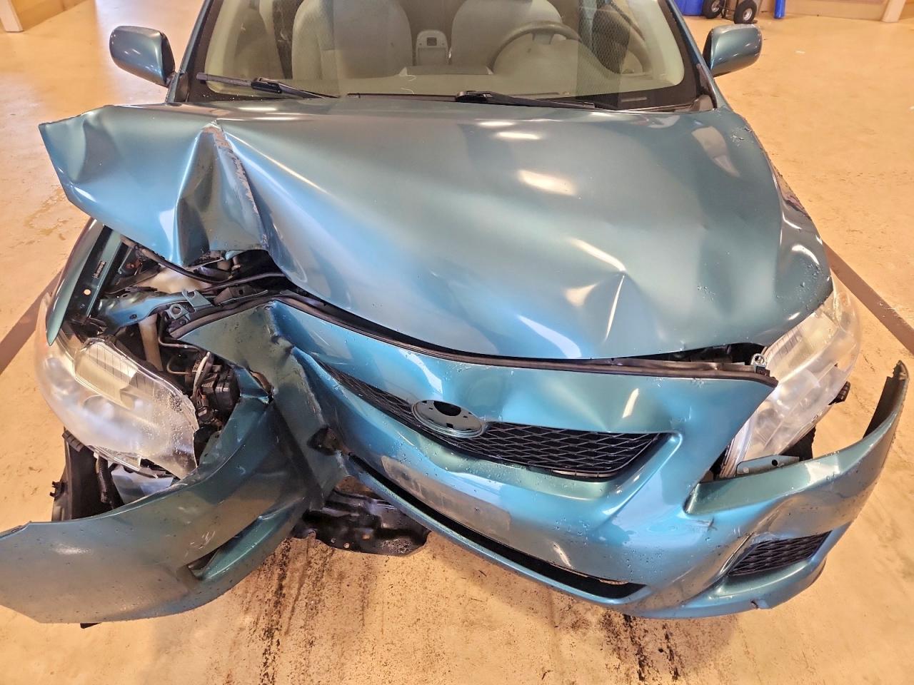 2010 Toyota Corolla Le Gray vin: JTDBU4EE0A9118443