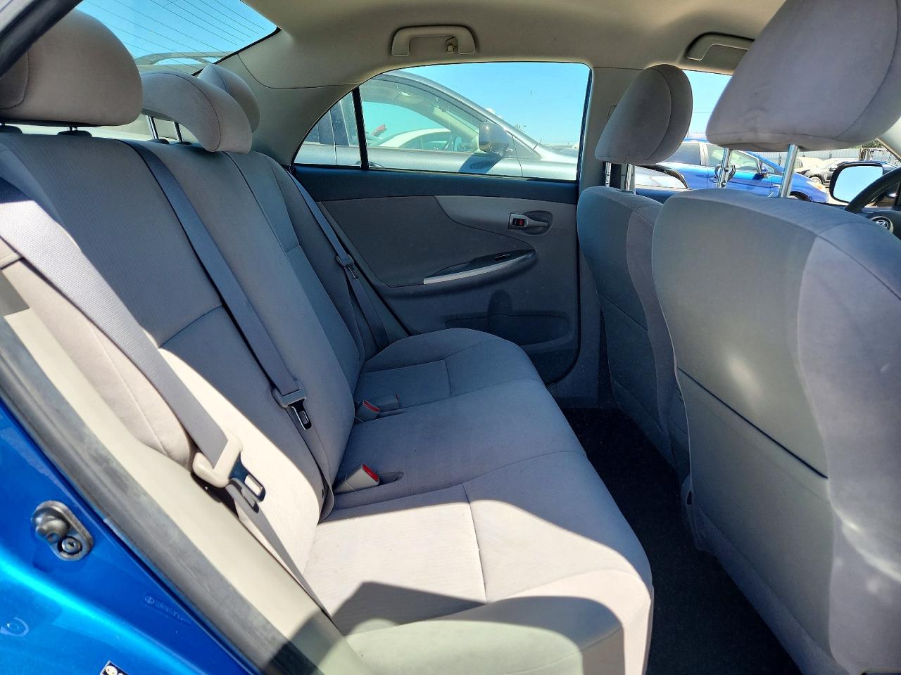 2010 Toyota Corolla Le Blue vin: JTDBU4EE0AJ071588