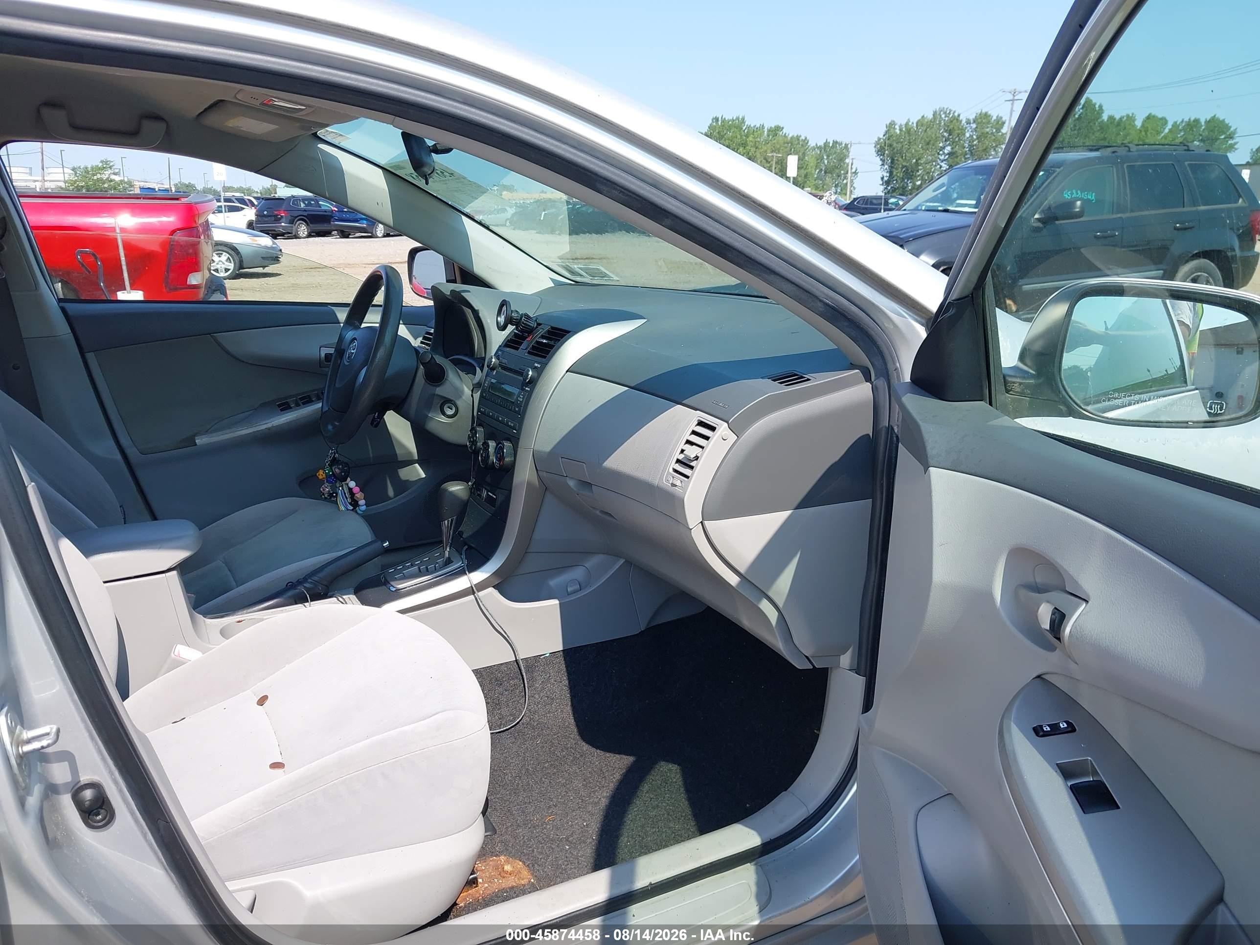 2010 Toyota Corolla Le Silver vin: JTDBU4EE0AJ072014