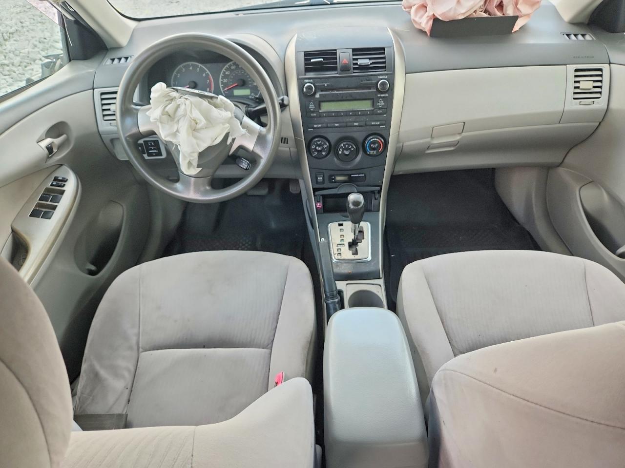 2010 Toyota Corolla Le Белый vin: JTDBU4EE0AJ087550