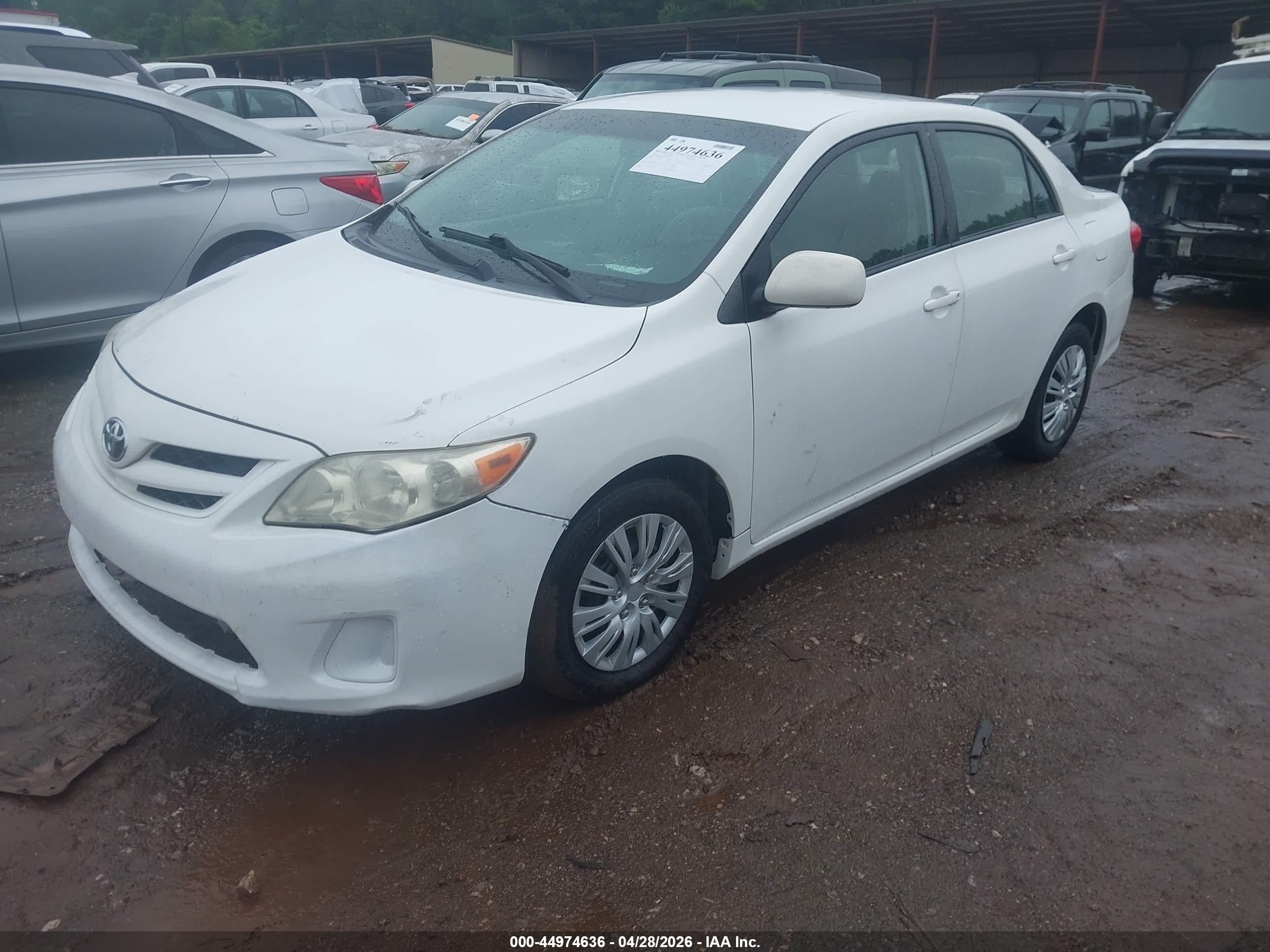 2011 Toyota Corolla Le White vin: JTDBU4EE0B9131582
