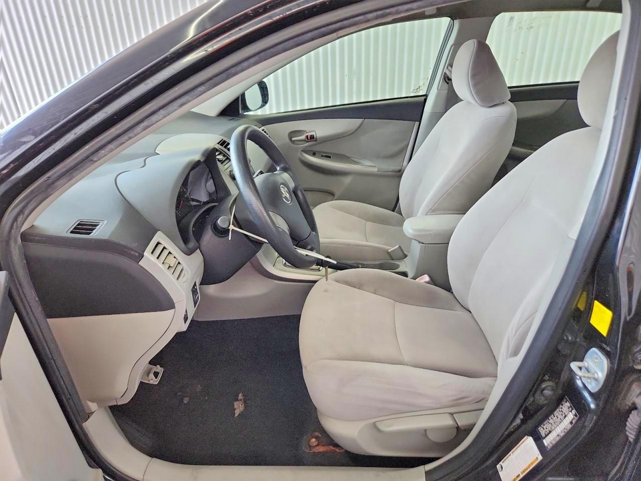 2011 Toyota Corolla Le Черный vin: JTDBU4EE0B9131601