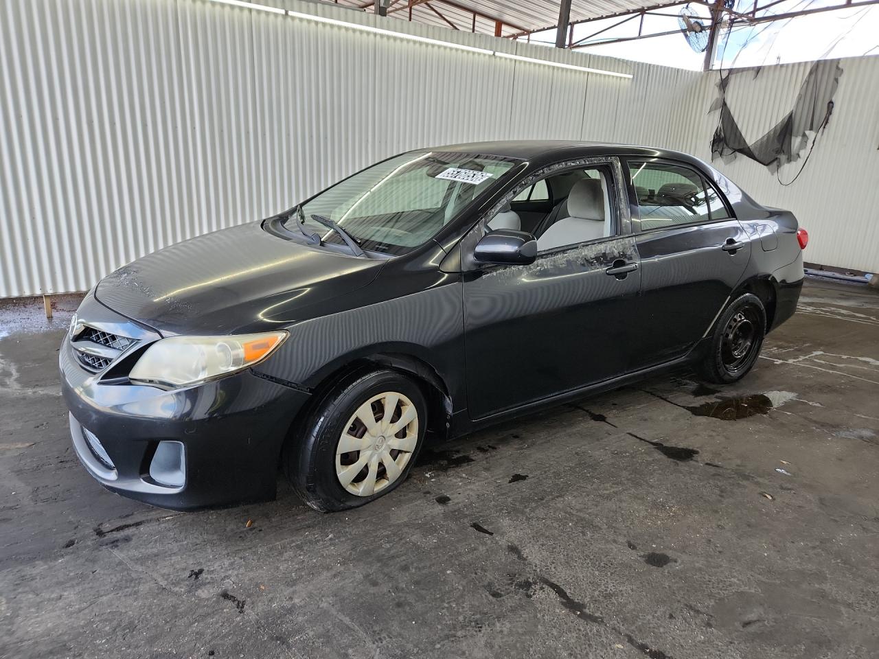 2011 Toyota Corolla Le Черный vin: JTDBU4EE0B9131601 Damage: Left Front Tire, Separated, Replacement Required