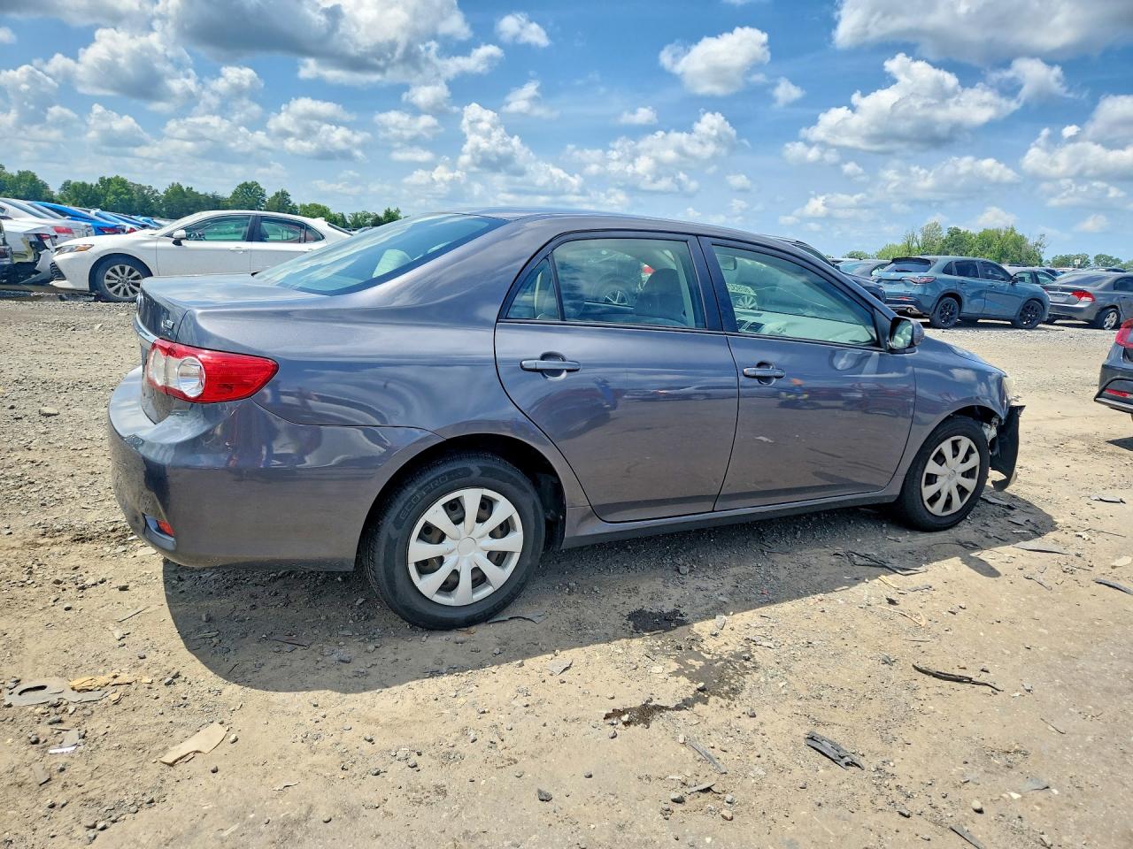 2011 Toyota Corolla Le Gray vin: JTDBU4EE0B9141836