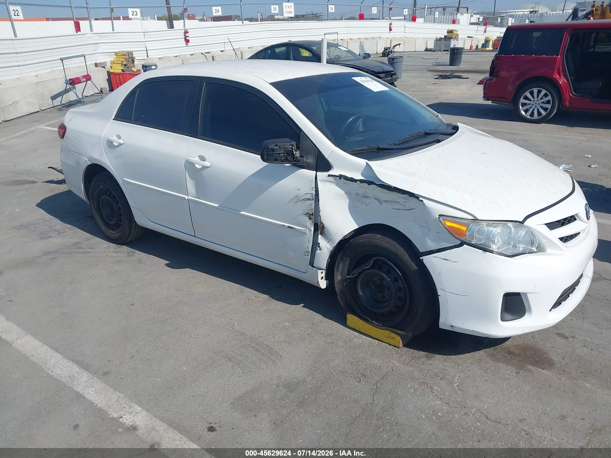 2011 Toyota Corolla Le White vin: JTDBU4EE0B9144901