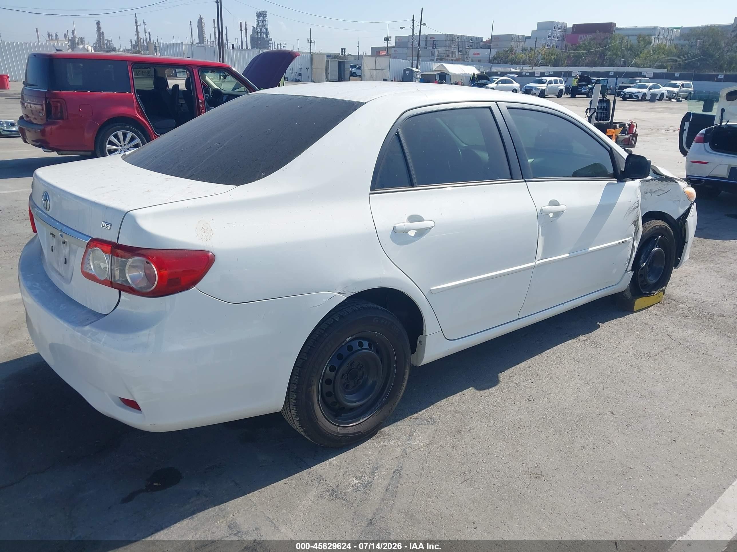 2011 Toyota Corolla Le White vin: JTDBU4EE0B9144901