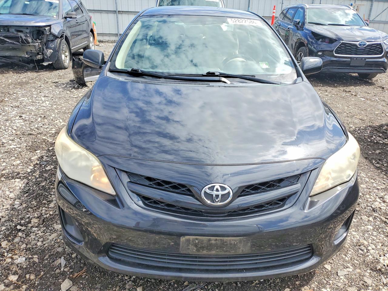2011 Toyota Corolla Le Черный vin: JTDBU4EE0B9146759