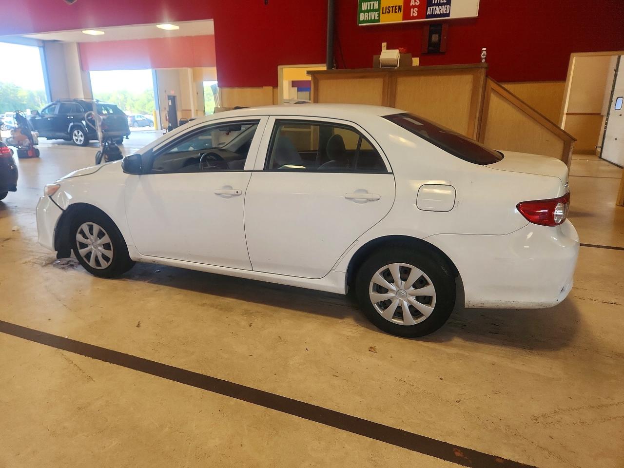 2011 Toyota Corolla Base White vin: JTDBU4EE0B9148138