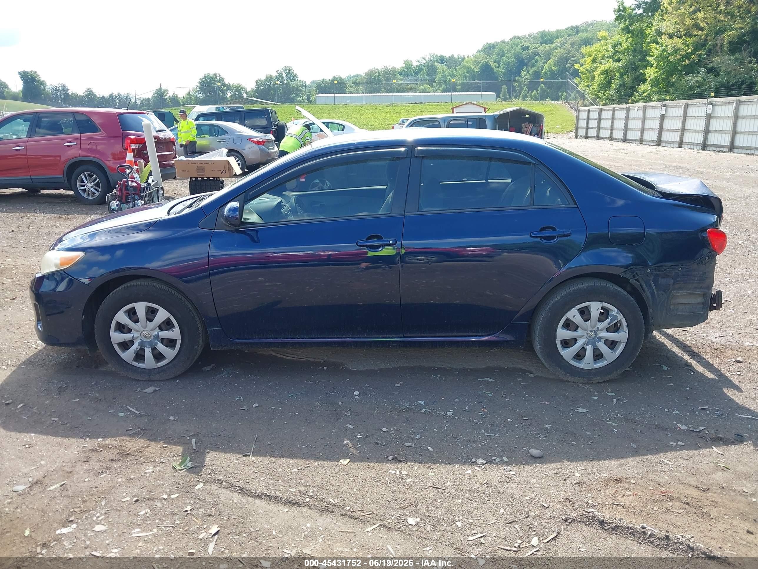 2011 Toyota Corolla Le Blue vin: JTDBU4EE0BJ102789