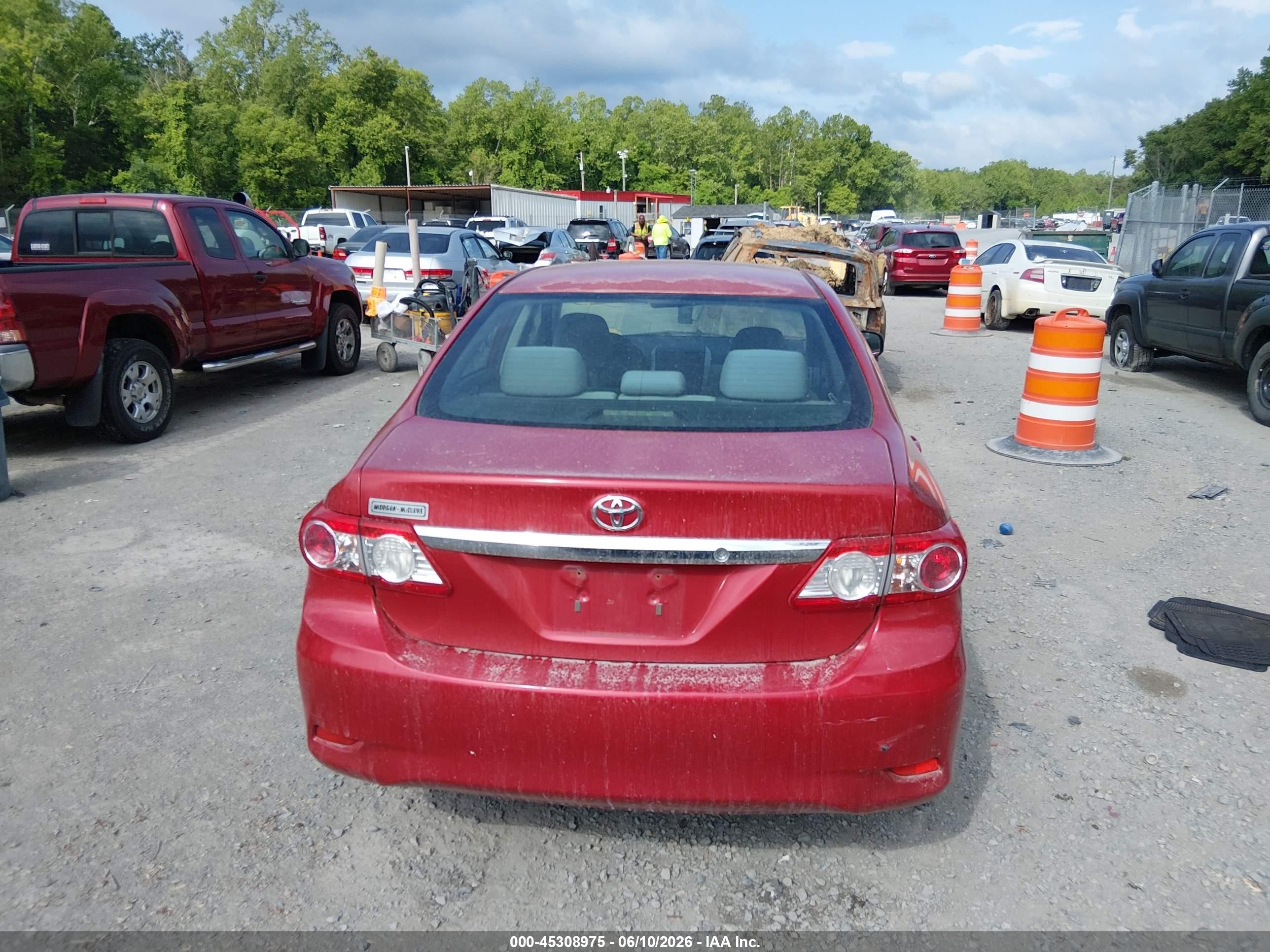 2011 Toyota Corolla   Red vin: JTDBU4EE0BJ107670