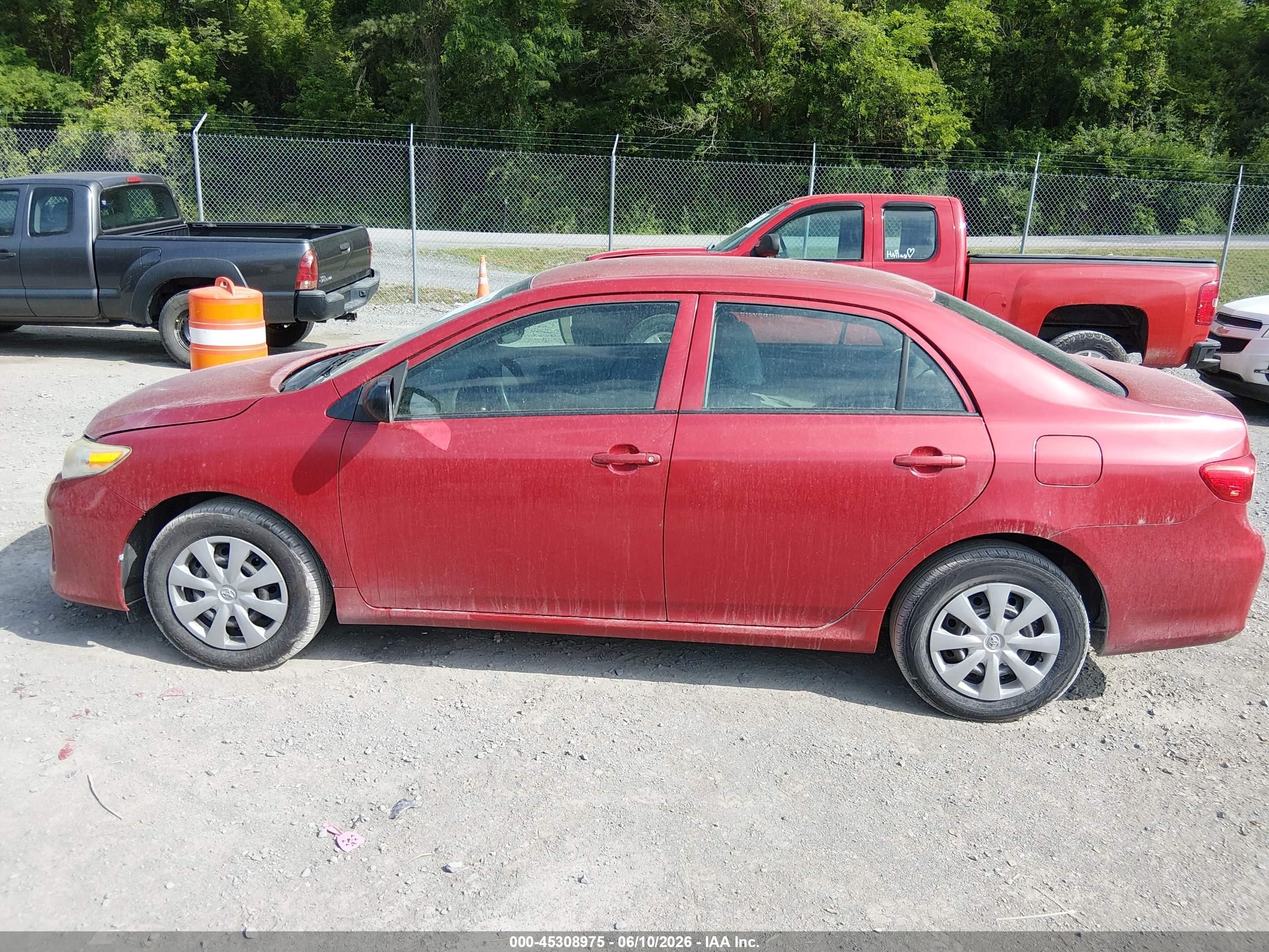 2011 Toyota Corolla   Red vin: JTDBU4EE0BJ107670