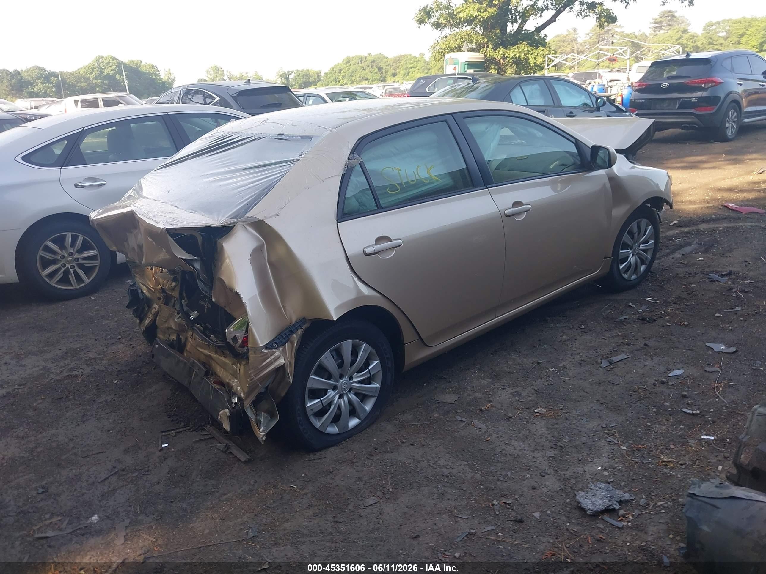 2012 Toyota Corolla Le Бежевый vin: JTDBU4EE0C9172120
