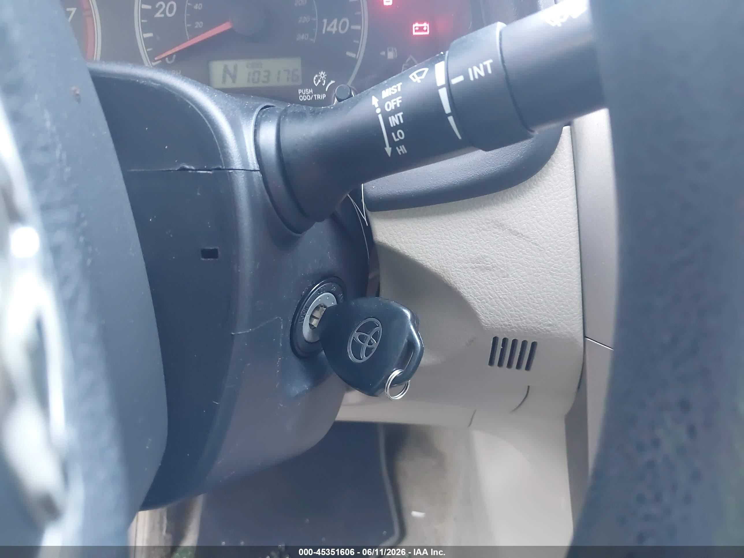 2012 Toyota Corolla Le Бежевый vin: JTDBU4EE0C9172120