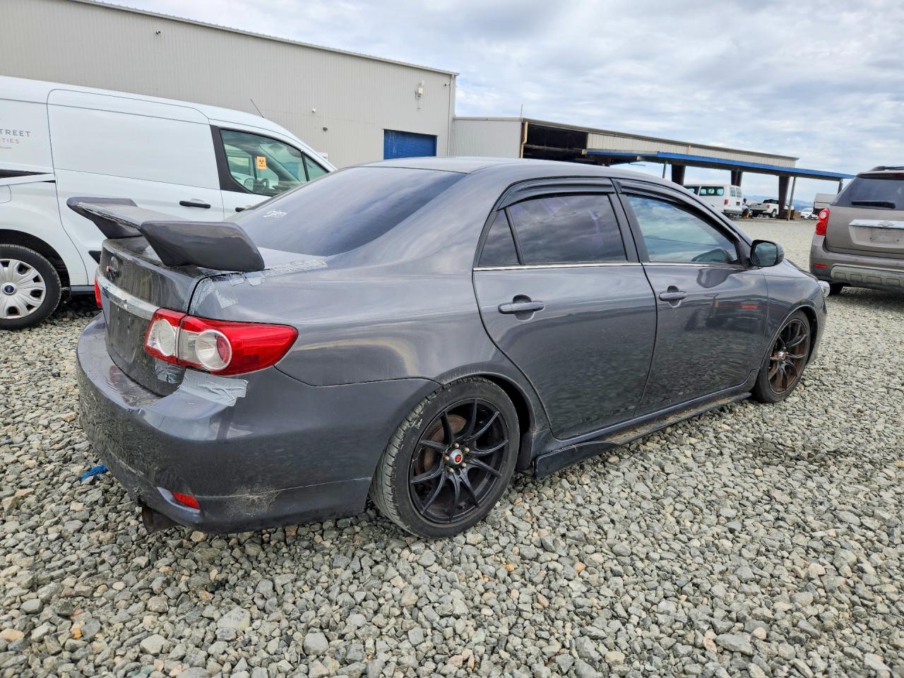 2013 Toyota Corolla Le Gray vin: JTDBU4EE0DJ112256