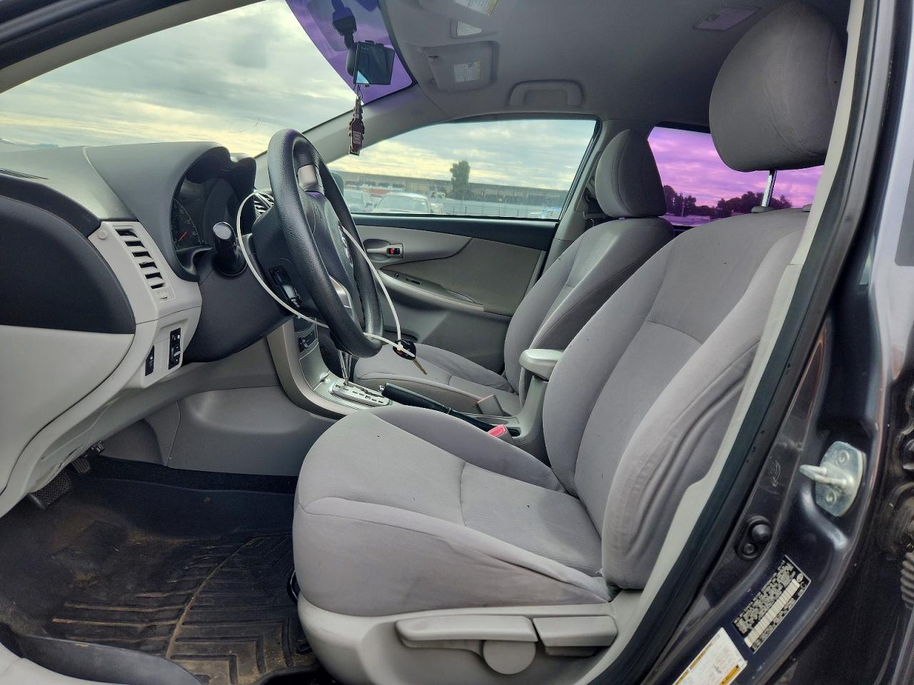 2013 Toyota Corolla Le Gray vin: JTDBU4EE0DJ112256