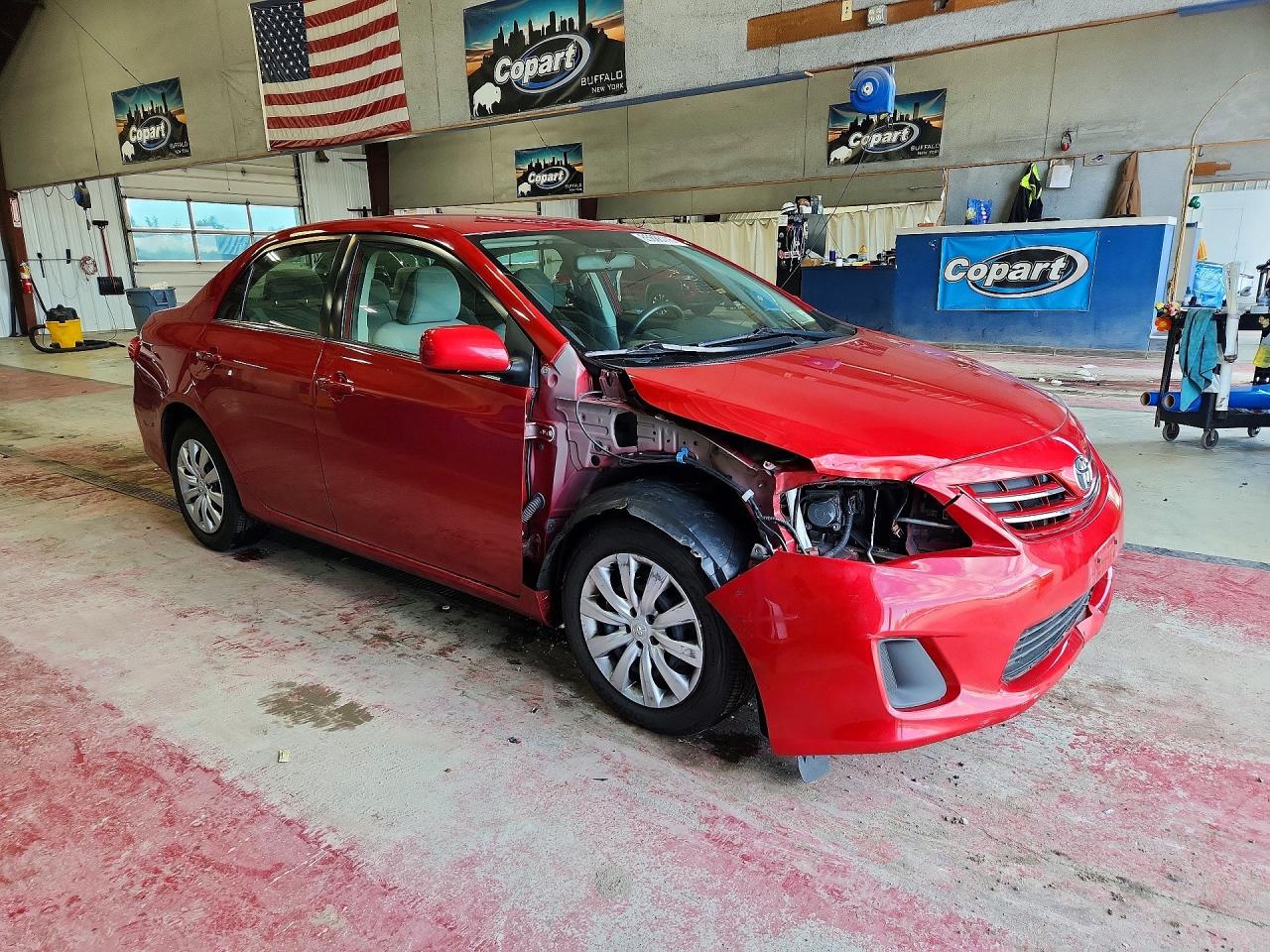 2013 Toyota Corolla Le Red vin: JTDBU4EE0DJ116713
