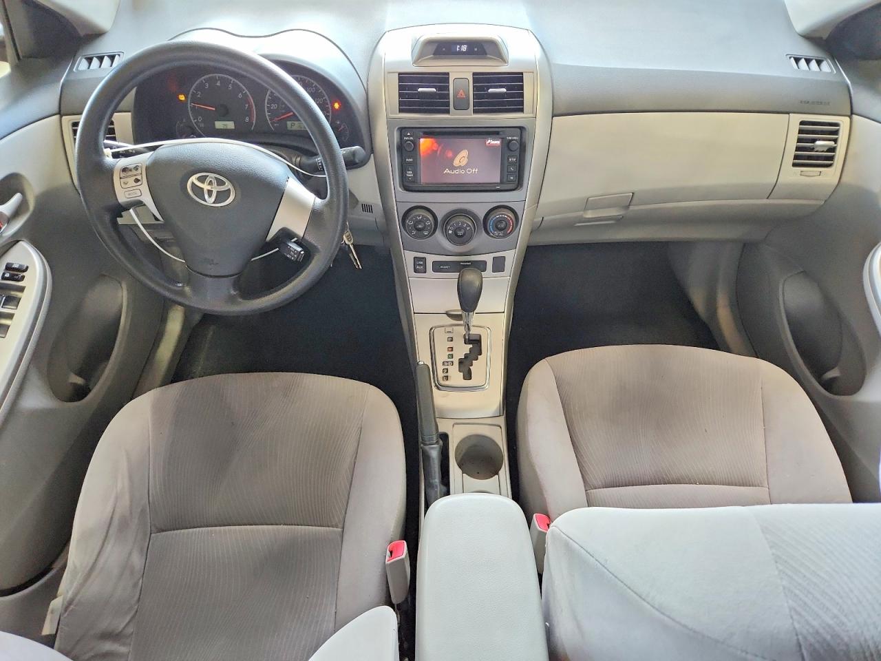 2013 Toyota Corolla Le Red vin: JTDBU4EE0DJ116713