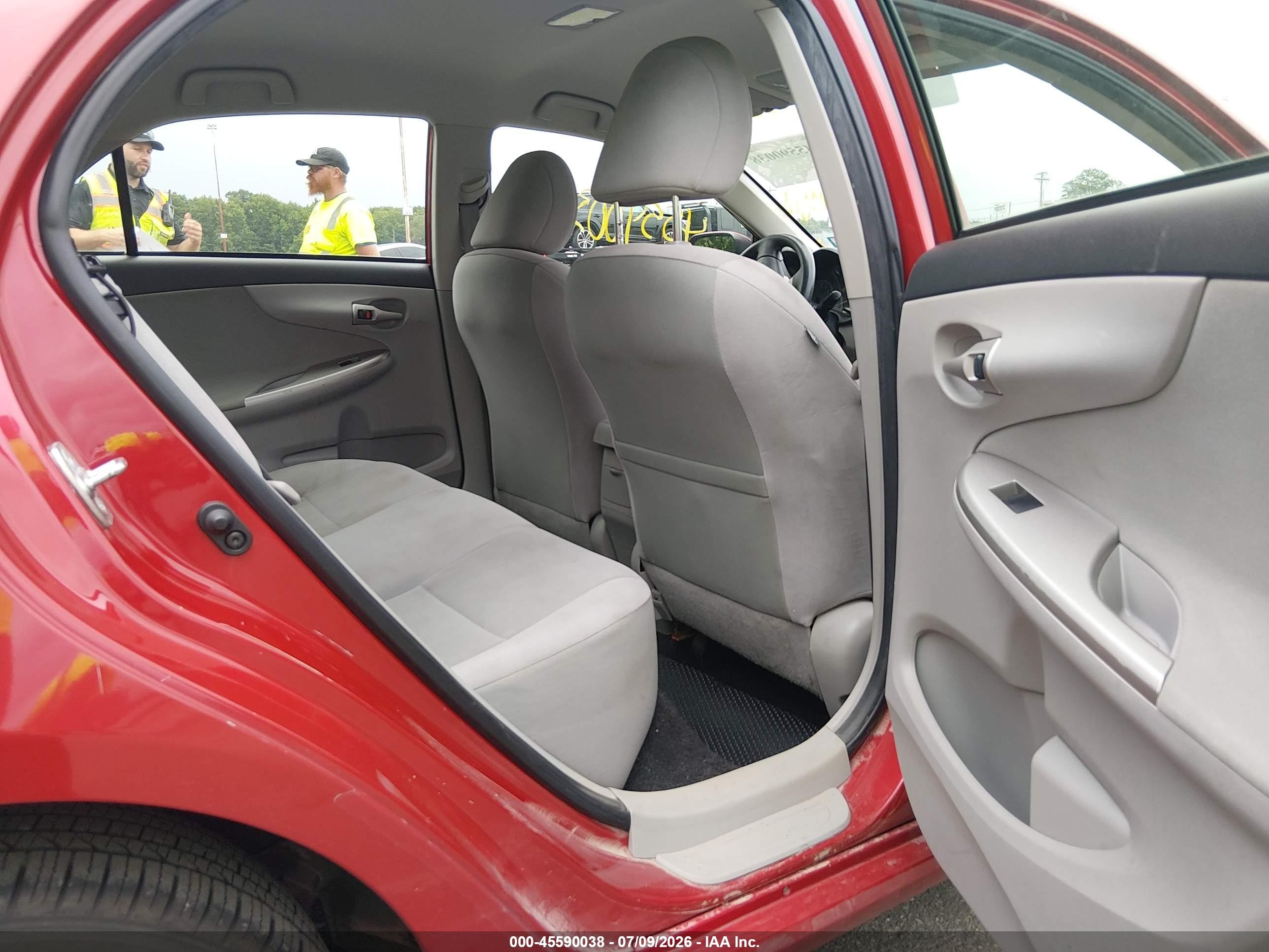 2013 Toyota Corolla Le Red vin: JTDBU4EE0DJ116940