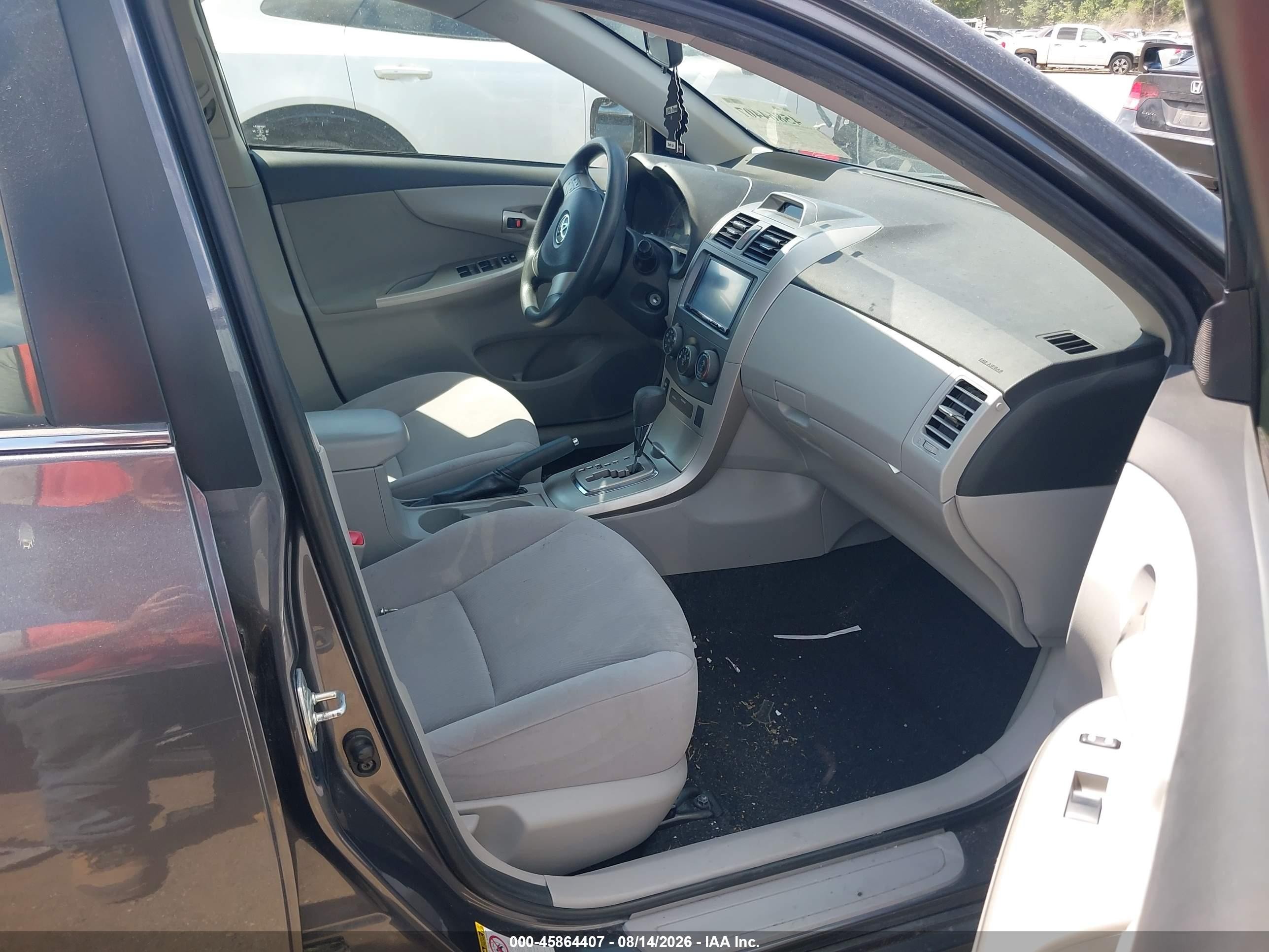 2013 Toyota Corolla Le Gray vin: JTDBU4EE0DJ117795