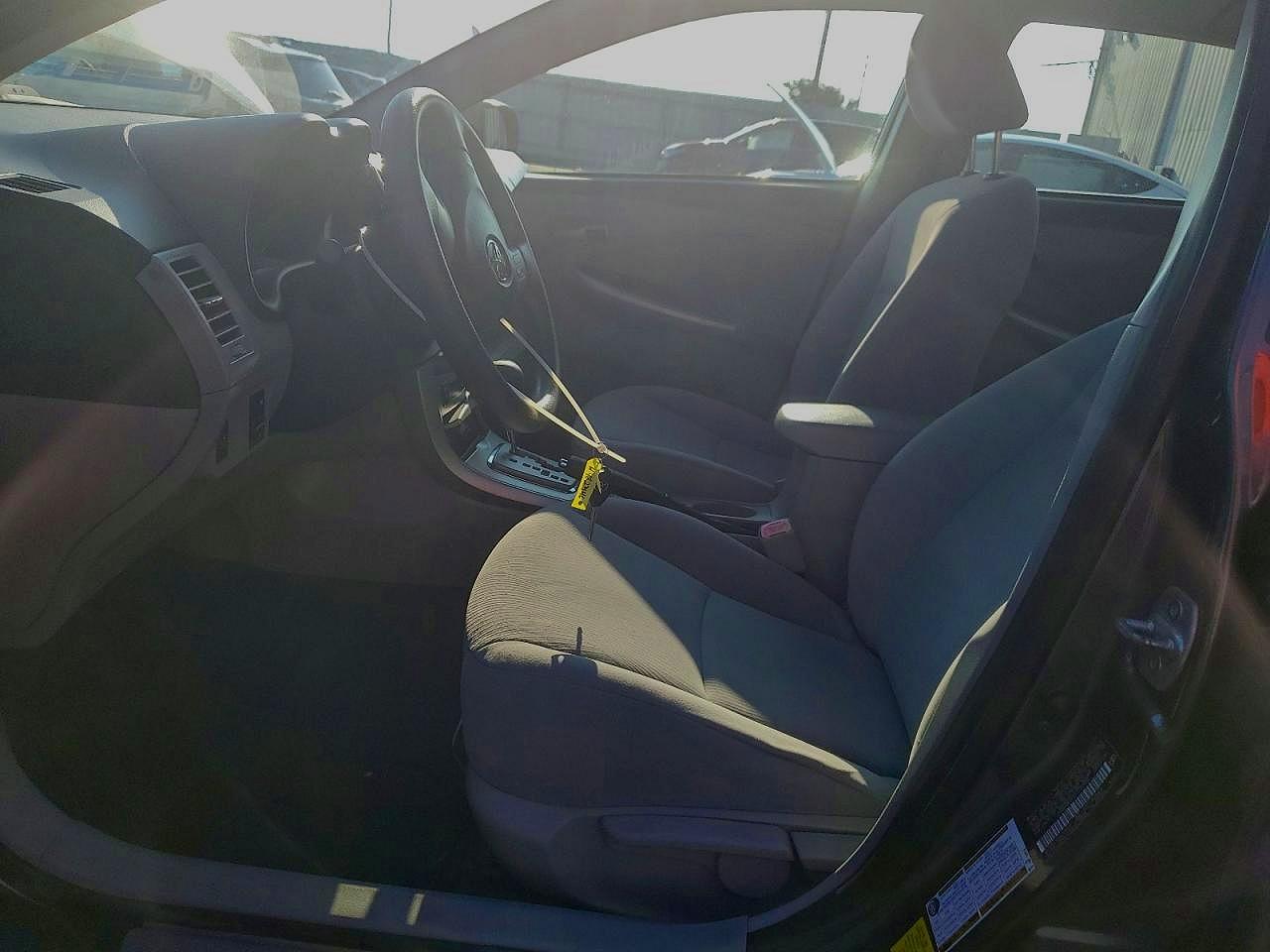 2013 Toyota Corolla Le Gray vin: JTDBU4EE0DJ120938