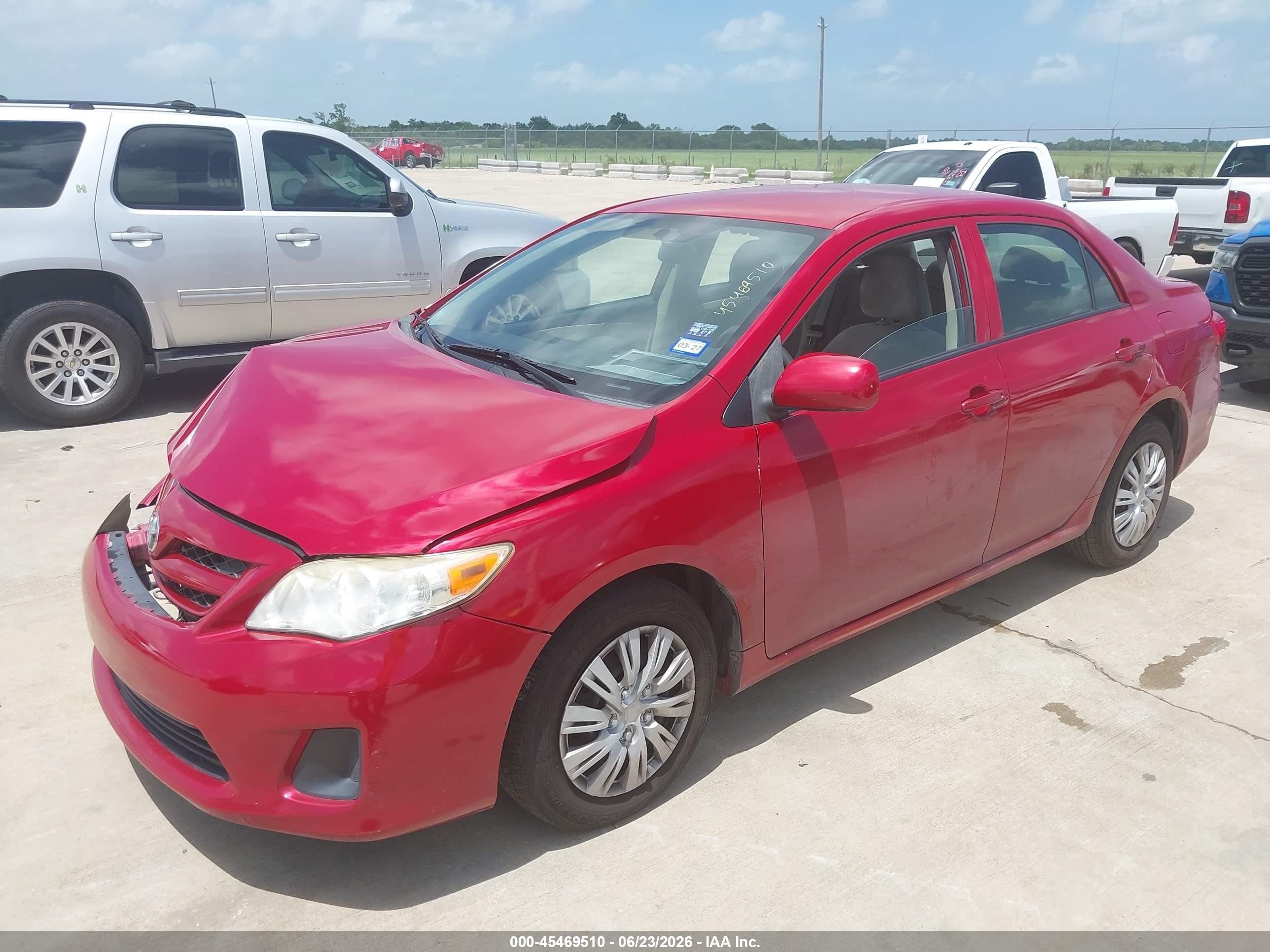 2013 Toyota Corolla L Red vin: JTDBU4EE0DJ123080