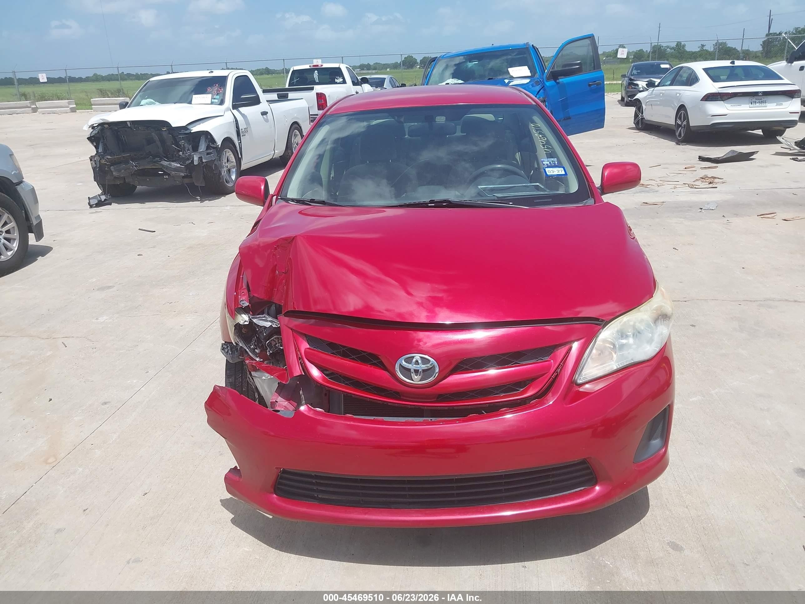 2013 Toyota Corolla L Red vin: JTDBU4EE0DJ123080
