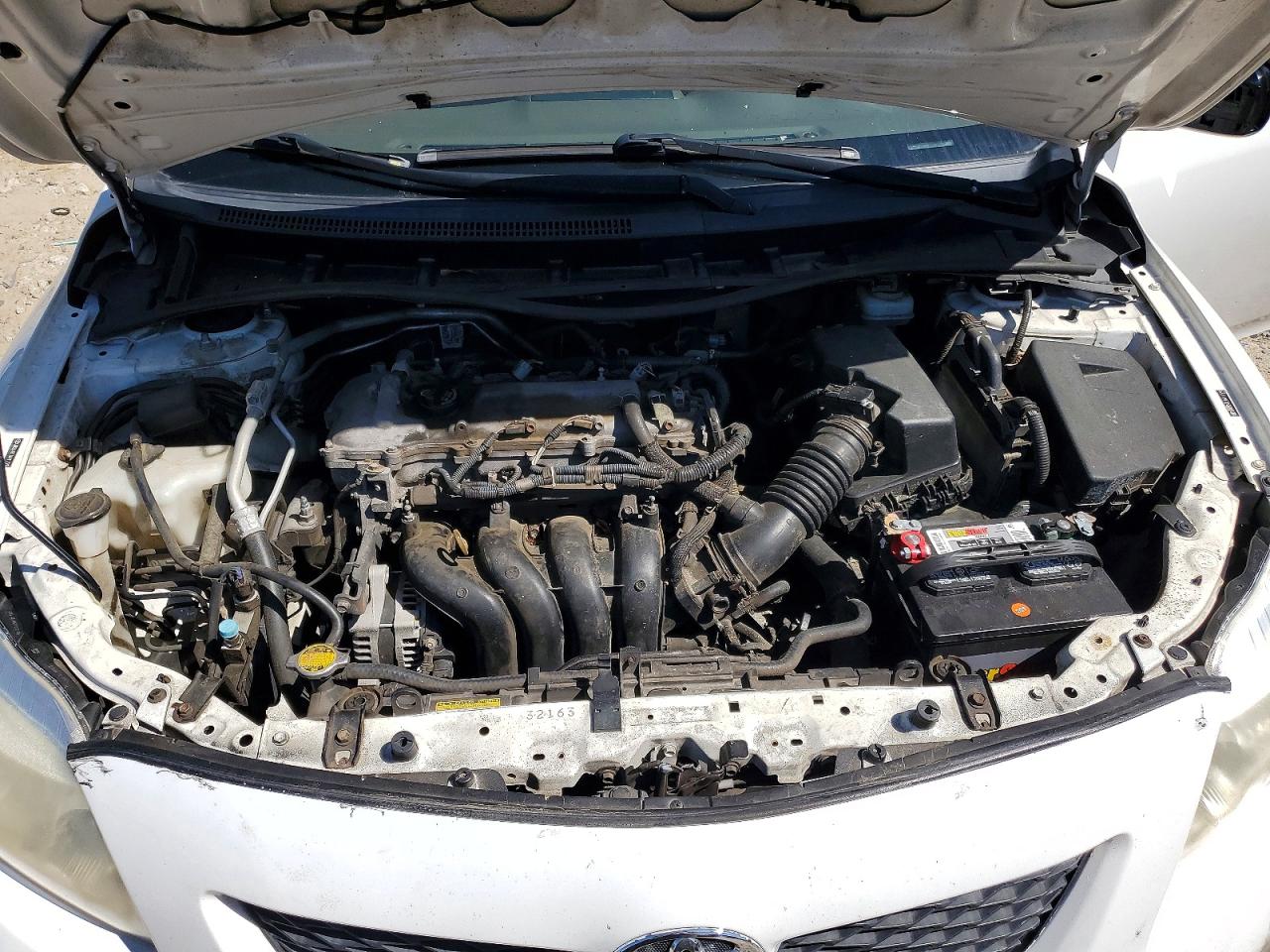 2010 Toyota Corolla Le White vin: JTDBU4EE1A9117995