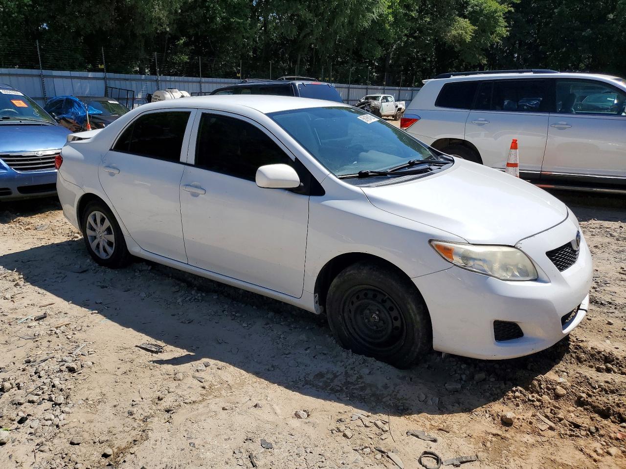 2010 Toyota Corolla Le White vin: JTDBU4EE1A9117995