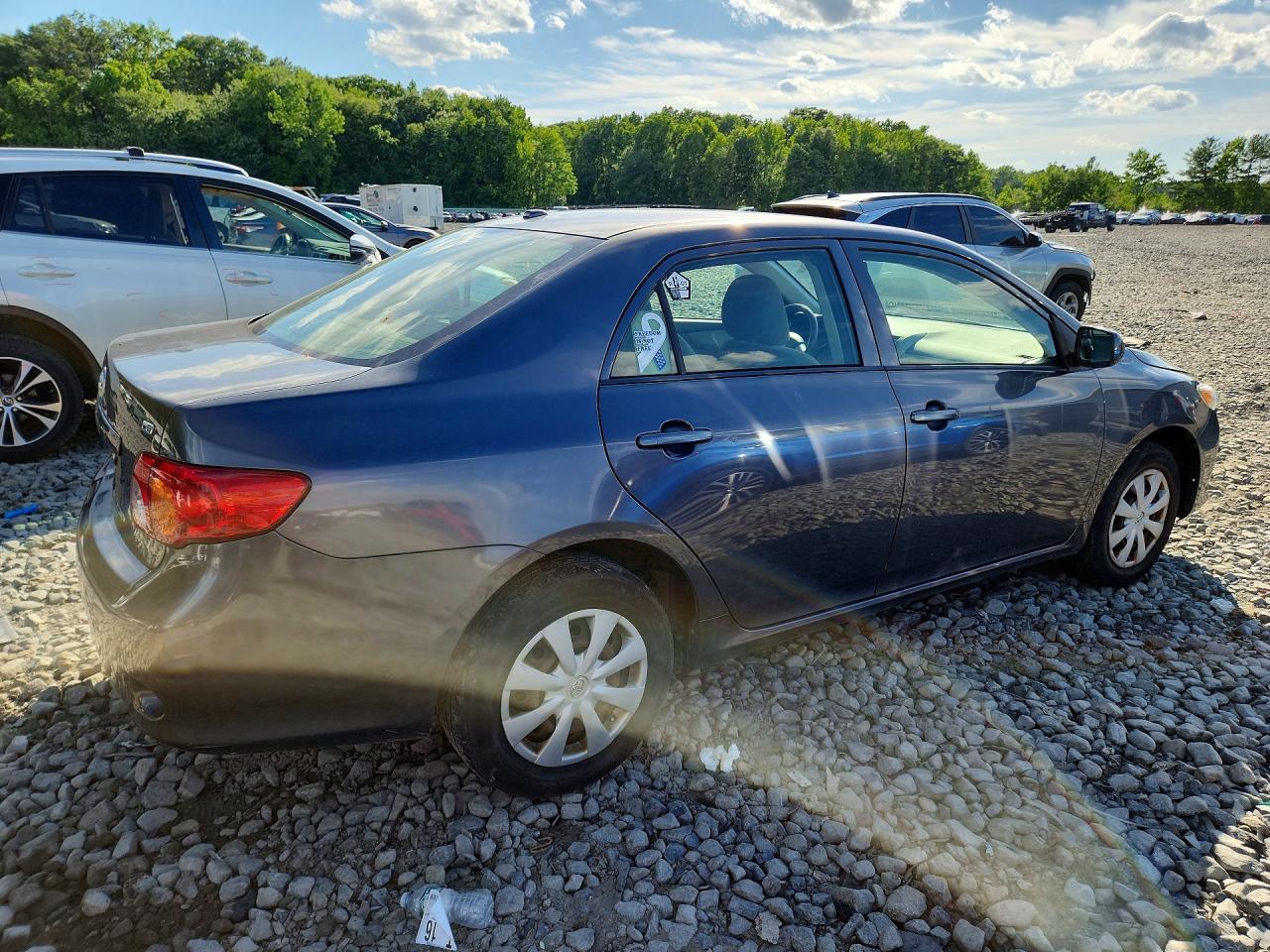 2010 Toyota Corolla Le Gray vin: JTDBU4EE1AJ058560