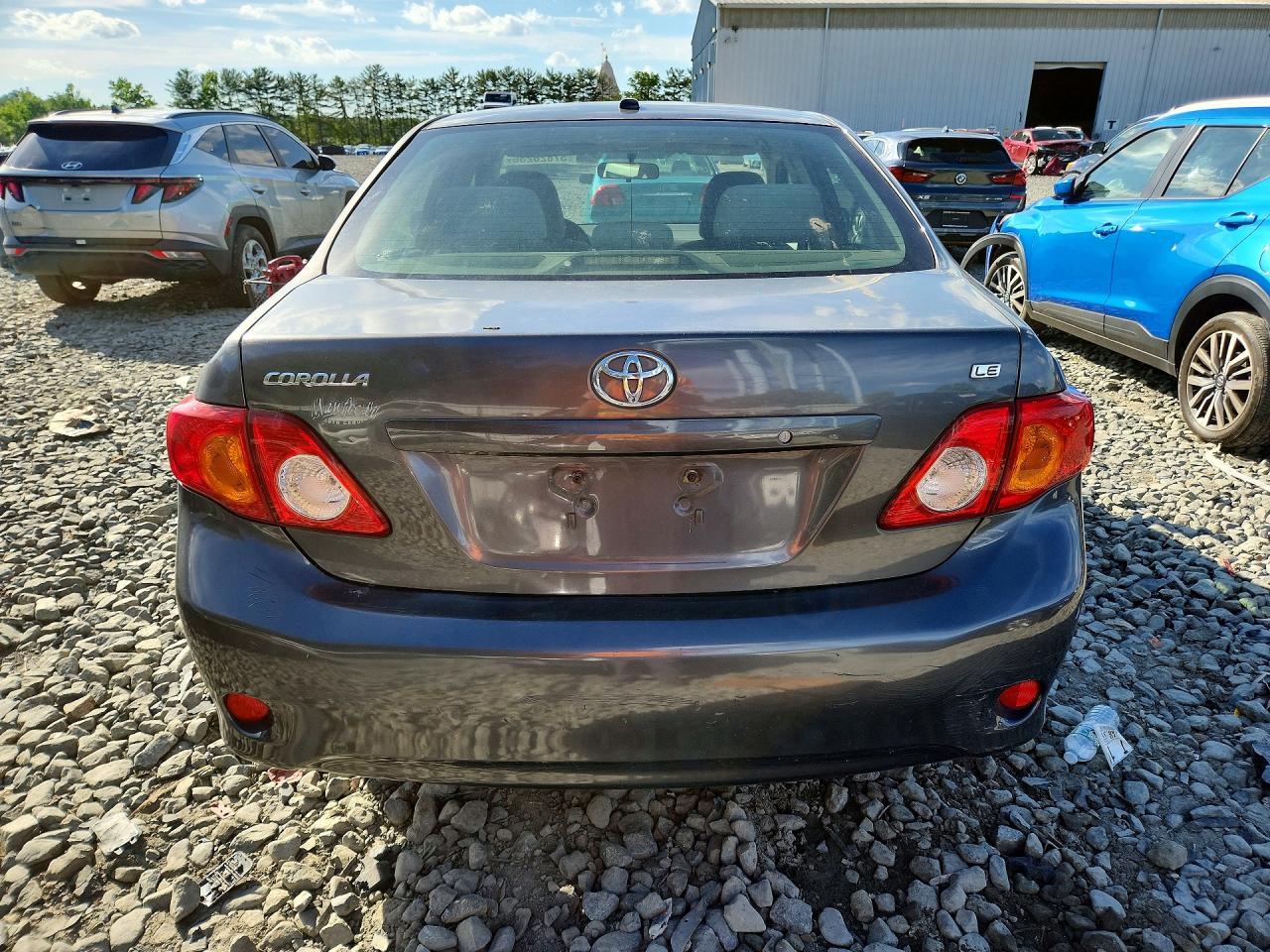 2010 Toyota Corolla Le Gray vin: JTDBU4EE1AJ058560