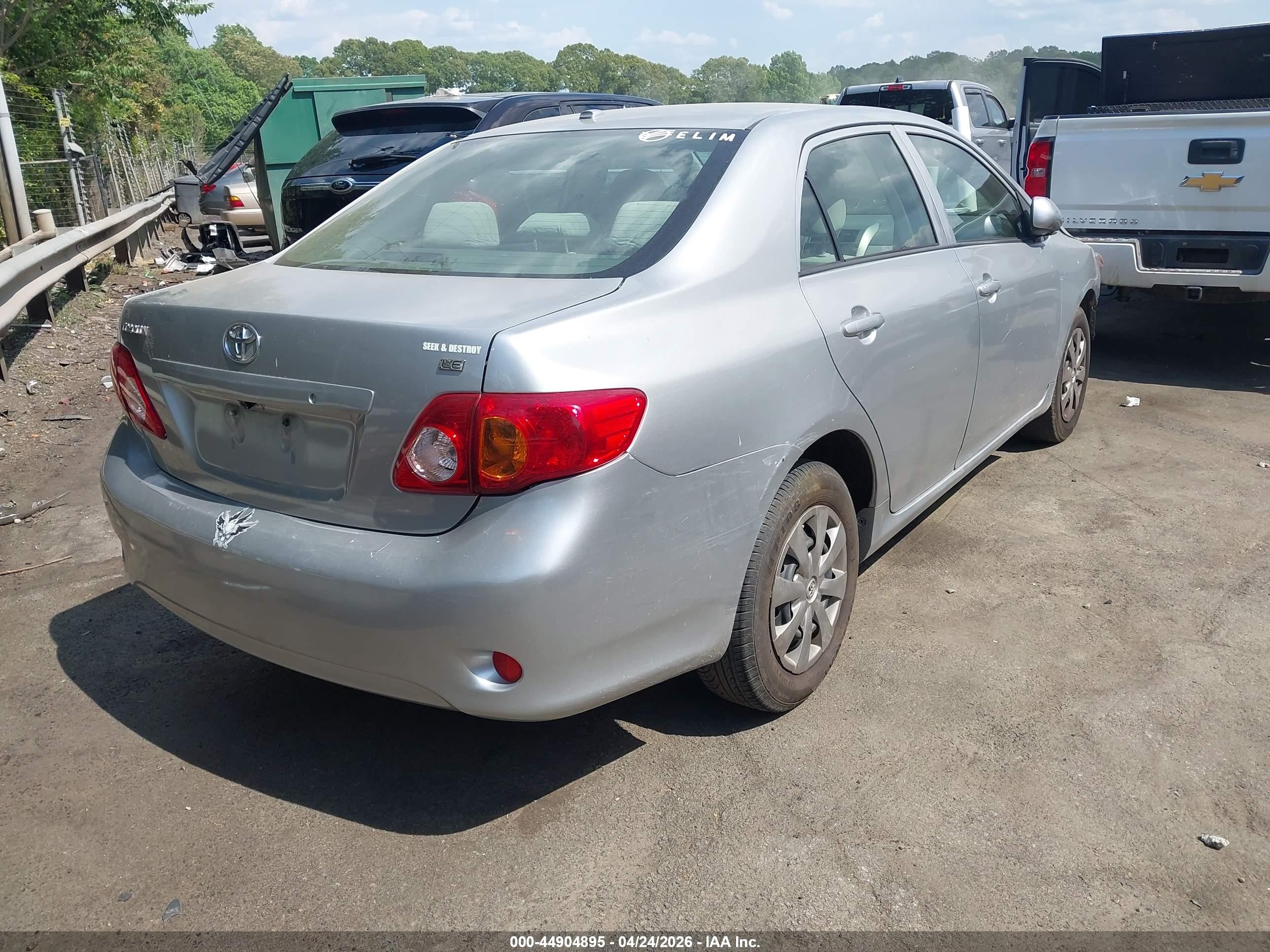 2010 Toyota Corolla Le Silver vin: JTDBU4EE1AJ067923