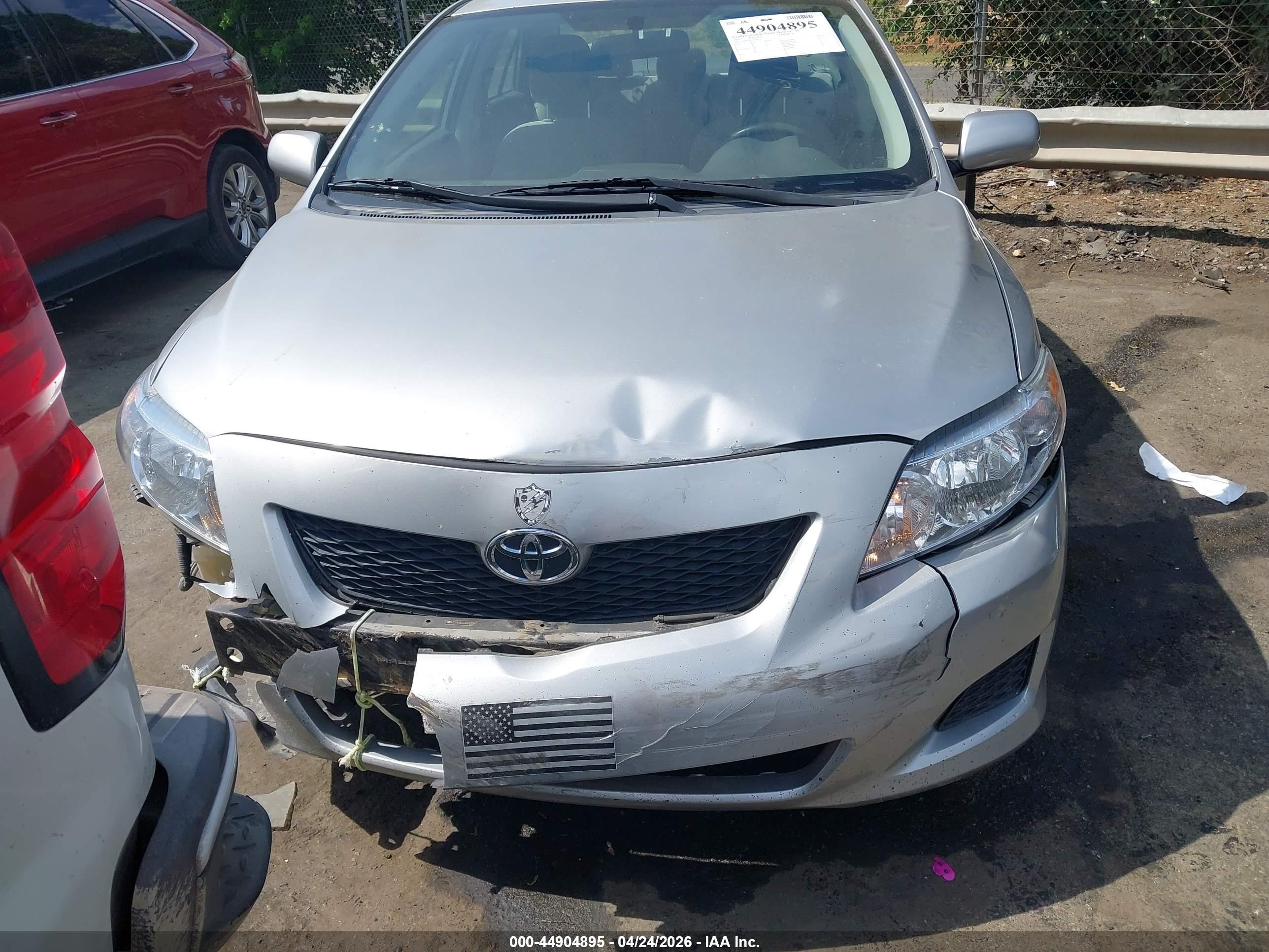 2010 Toyota Corolla Le Silver vin: JTDBU4EE1AJ067923